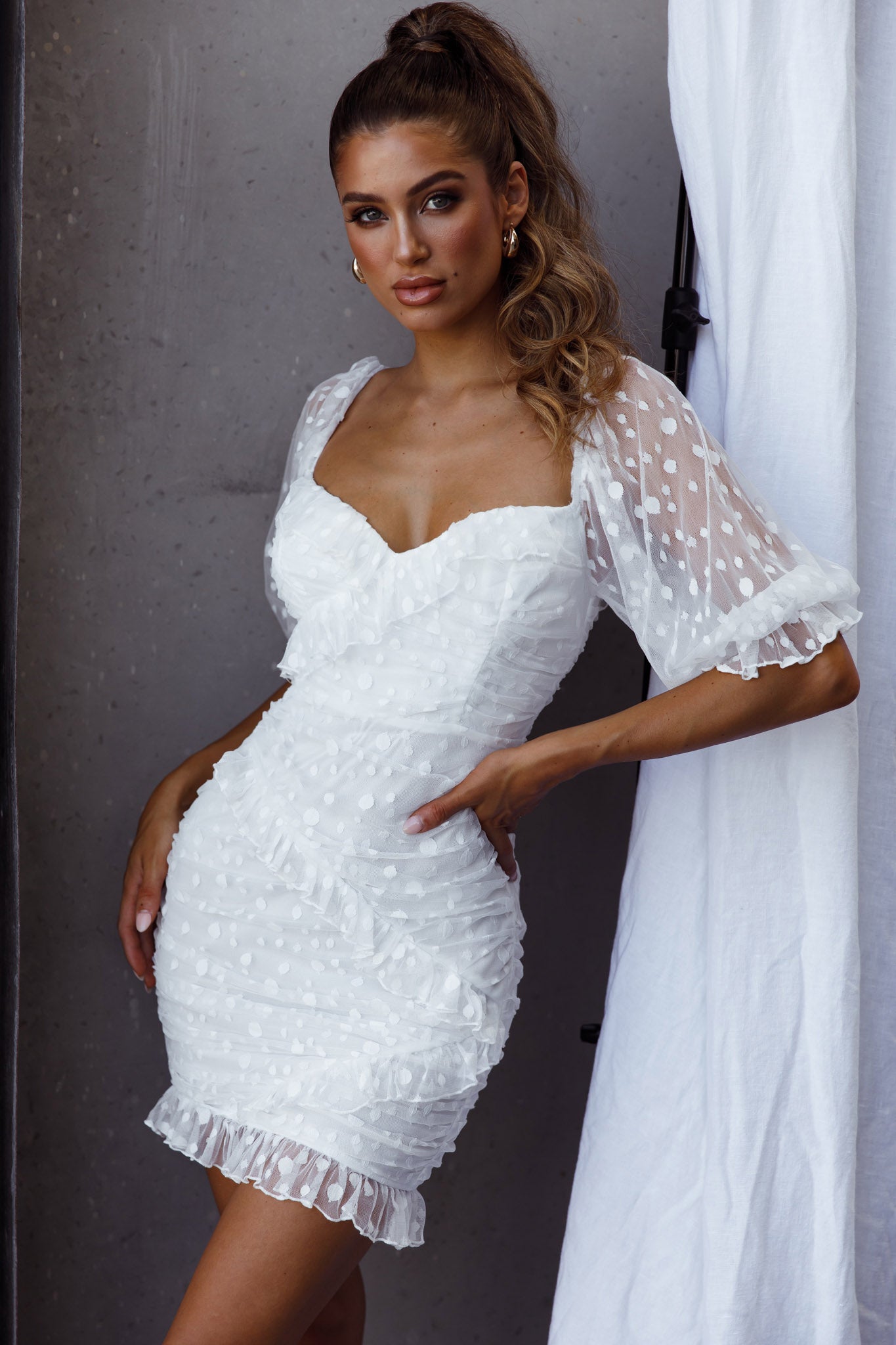 La Vida Sweetheart Neckline Puff Sleeve Dress White-Maymioy