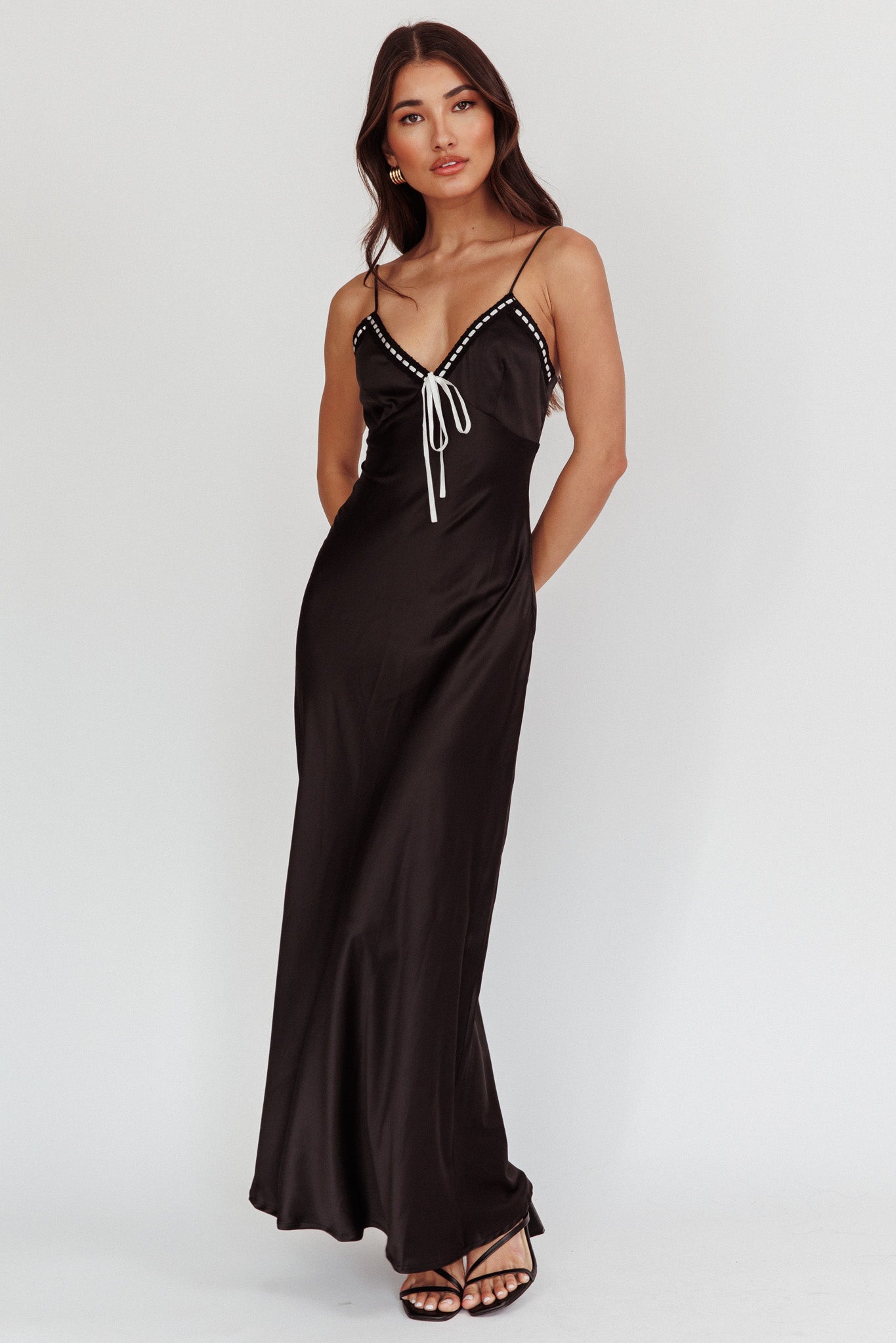 Sharla Bow Bust Maxi Dress Black-Maymioy