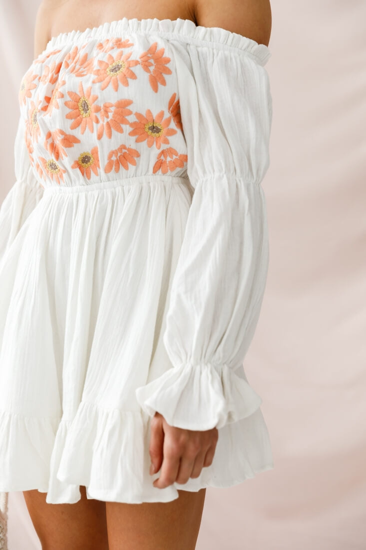 Kayla Off-Shoulder Daisy Embroidered Dress White-Maymioy