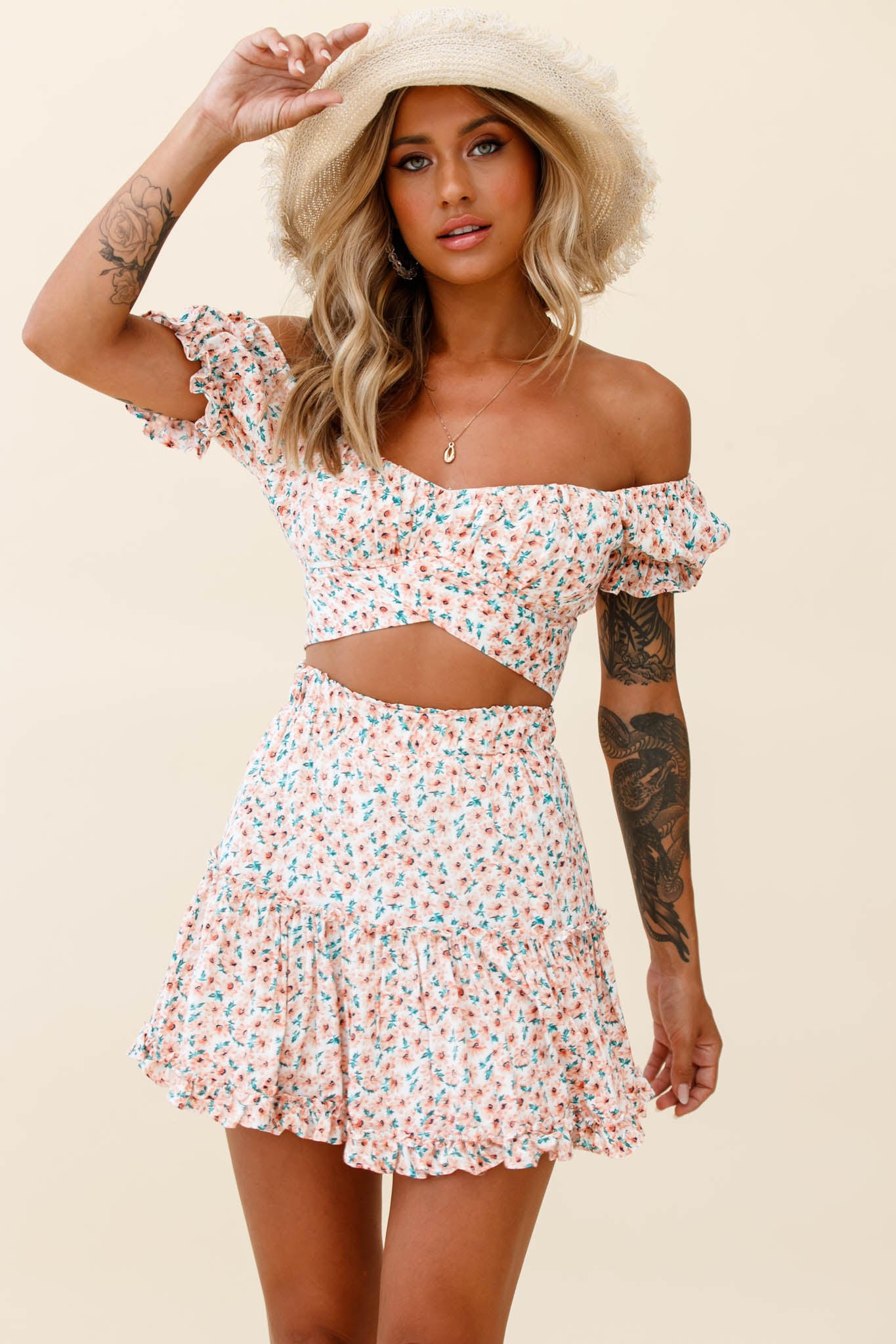 Linka Off-Shoulder Tie-Back Crop Top Floral Print Pink-Maymioy