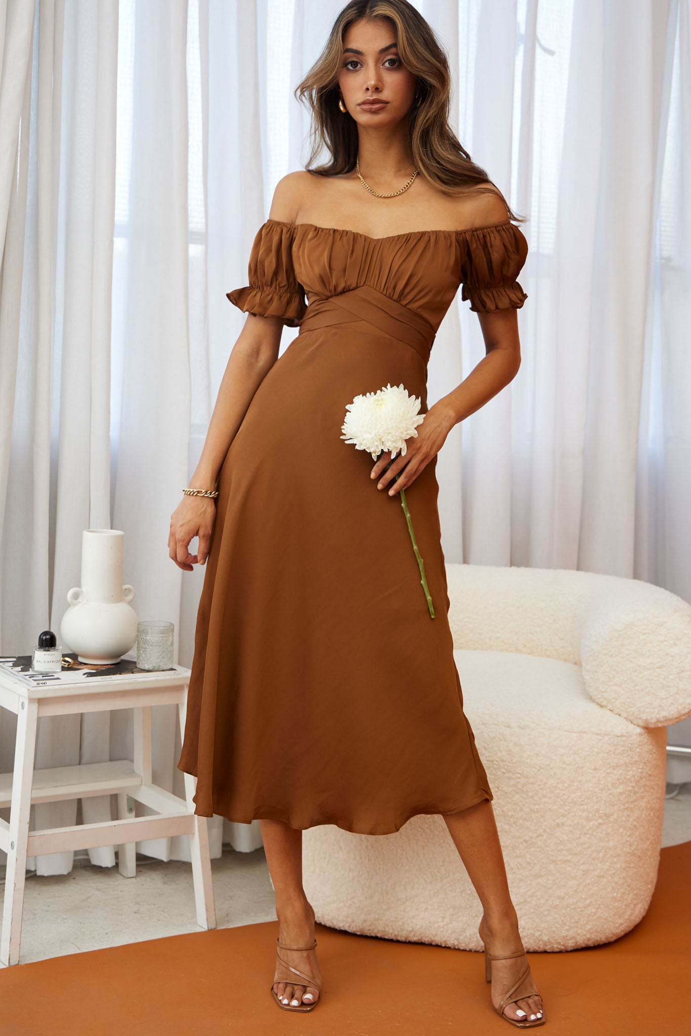 Linka Off-Shoulder Tie Back Midi Dress Chocolate-Maymioy