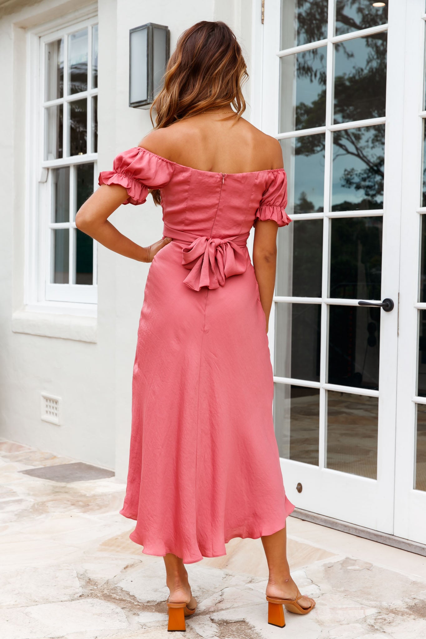 Linka Off-Shoulder Tie Back Midi Dress Rose-Maymioy