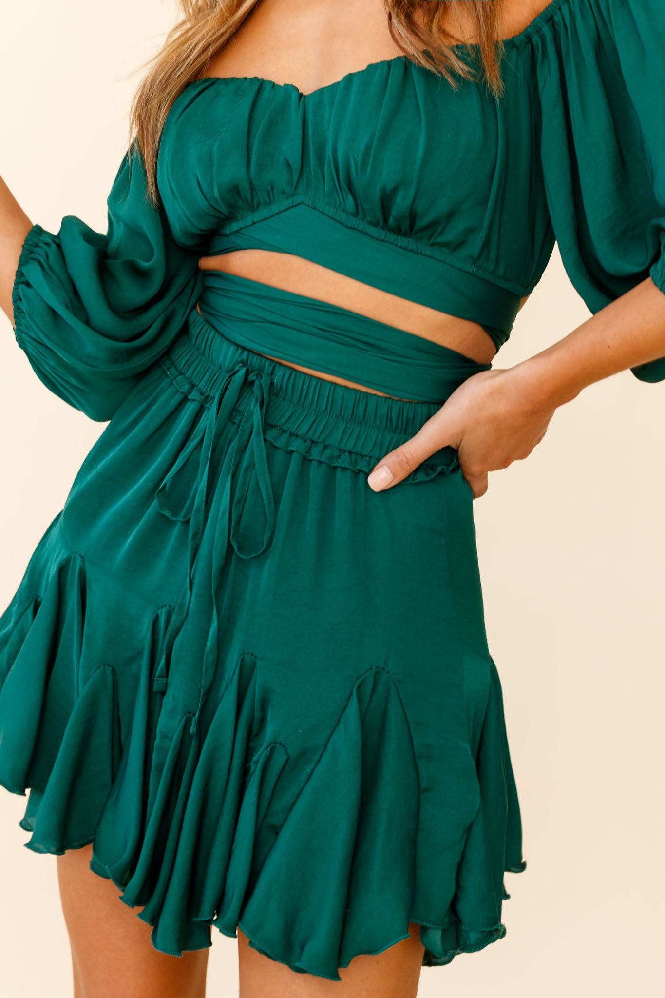 Linka Off-Shoulder Half Sleeve Tie-Back Crop Top Forest Green-Maymioy