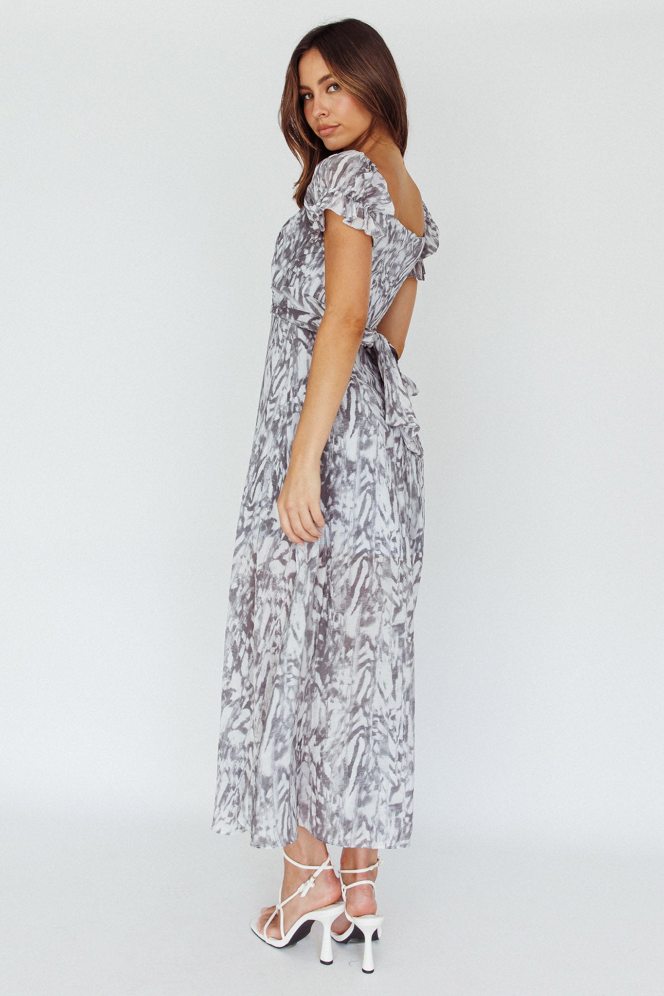Linka Off-Shoulder Tie Back Midi Dress Printed Grey-Maymioy