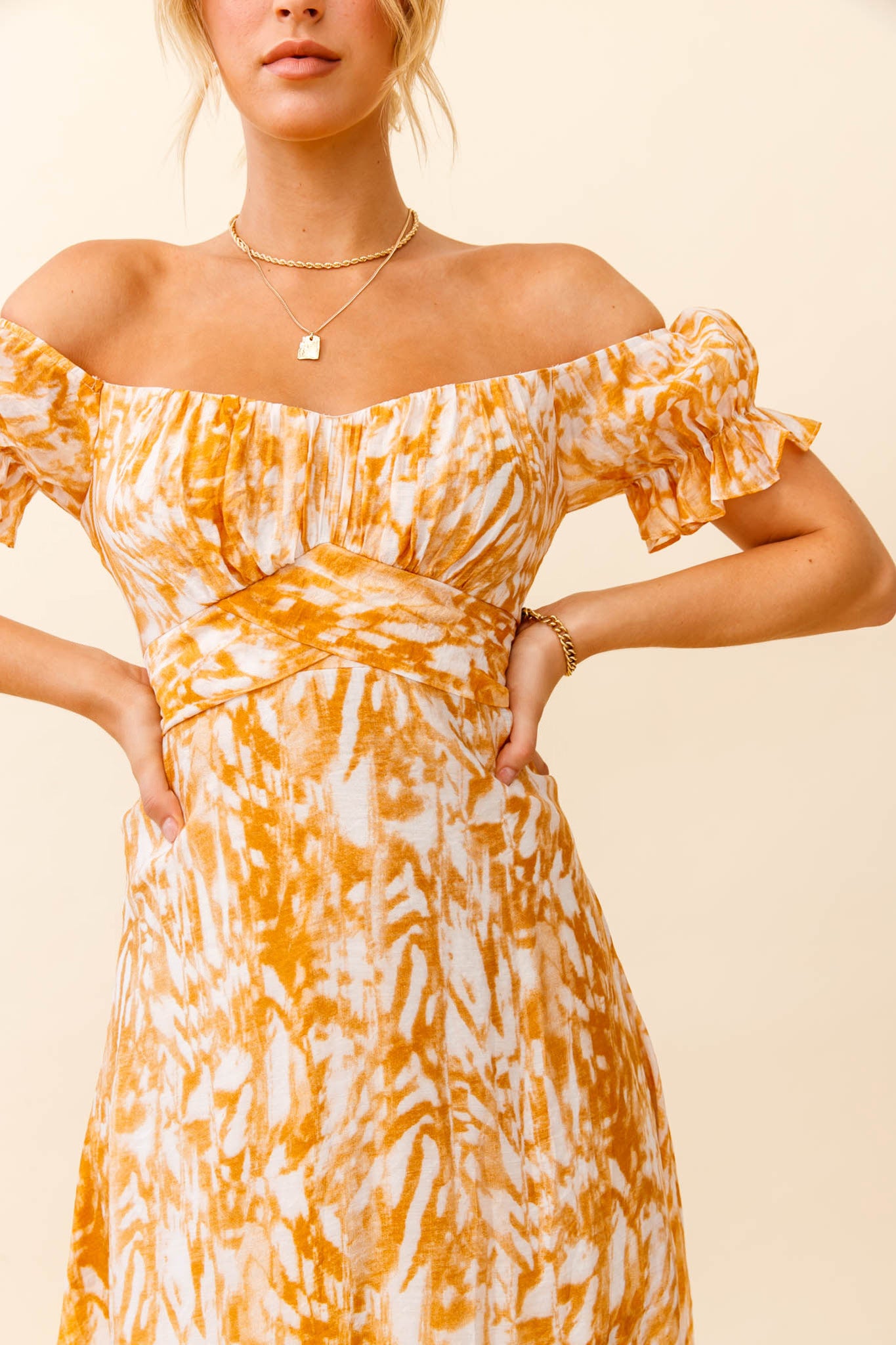 Linka Off-Shoulder Tie Back Midi Dress Printed Orange-Maymioy