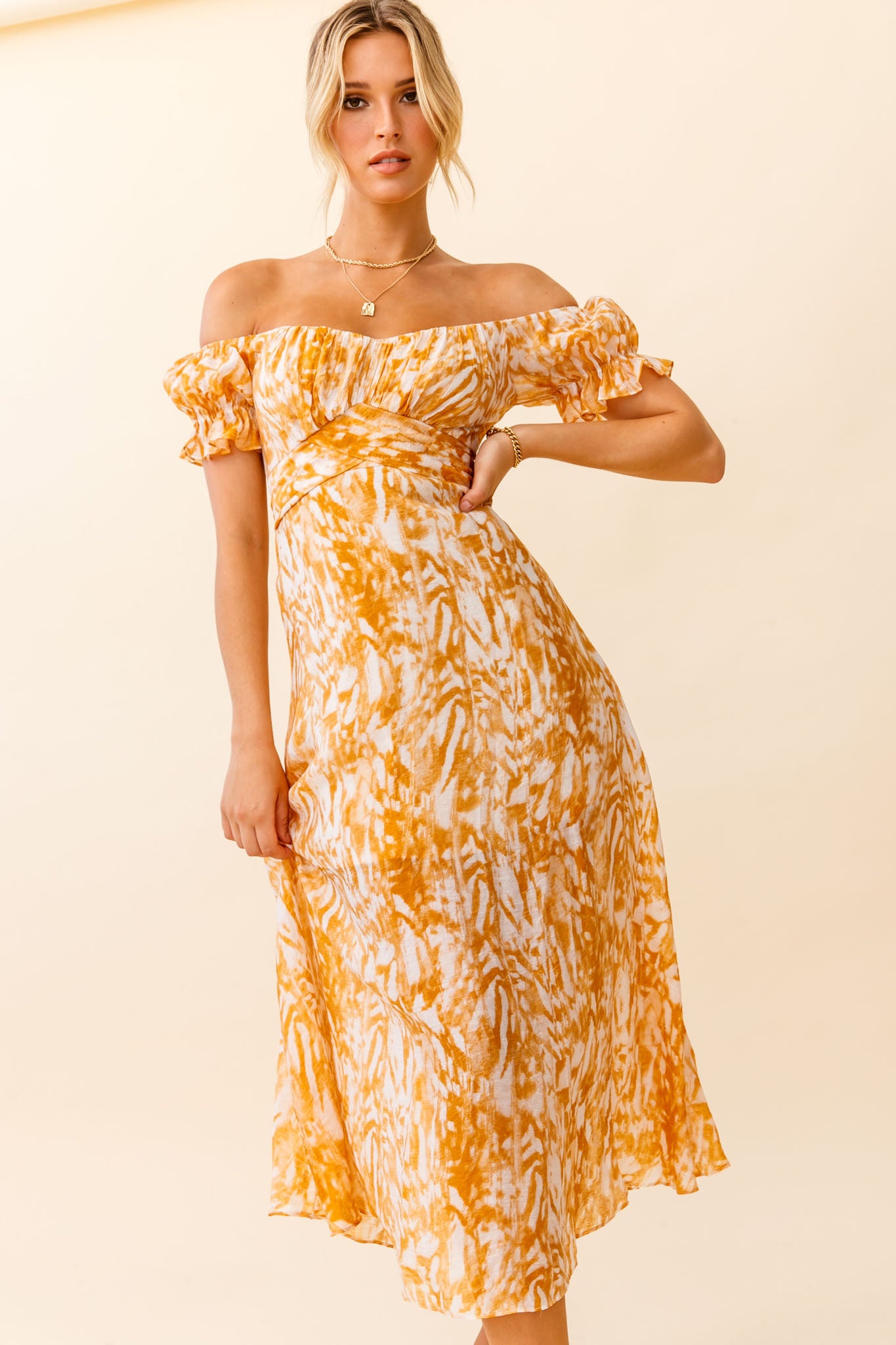 Linka Off-Shoulder Tie Back Midi Dress Printed Orange-Maymioy