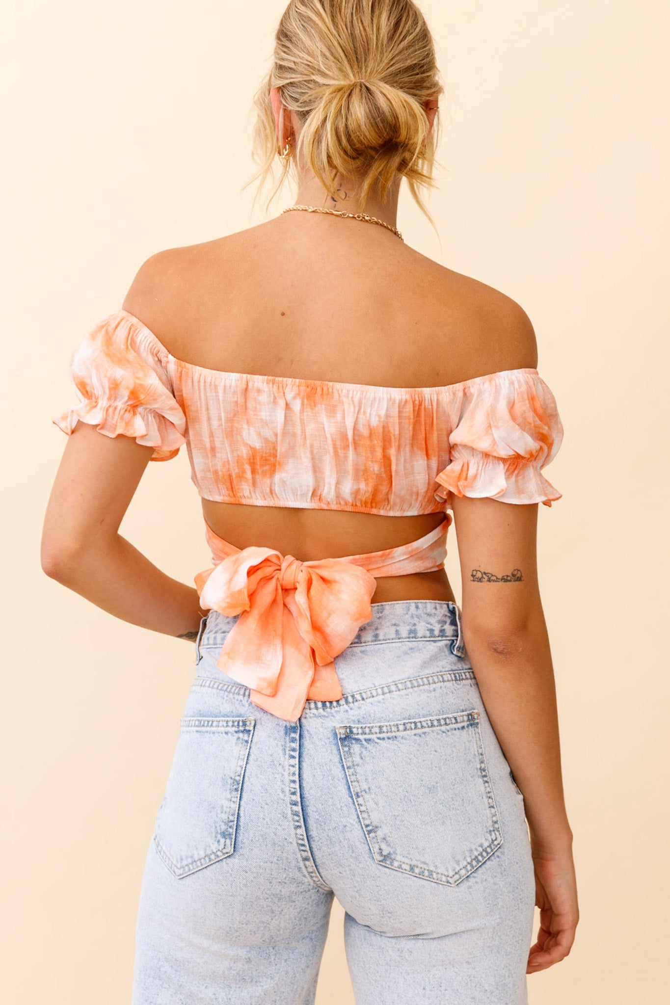 Linka Off-Shoulder Tie-Back Crop Top Tie-Dye Orange-Maymioy