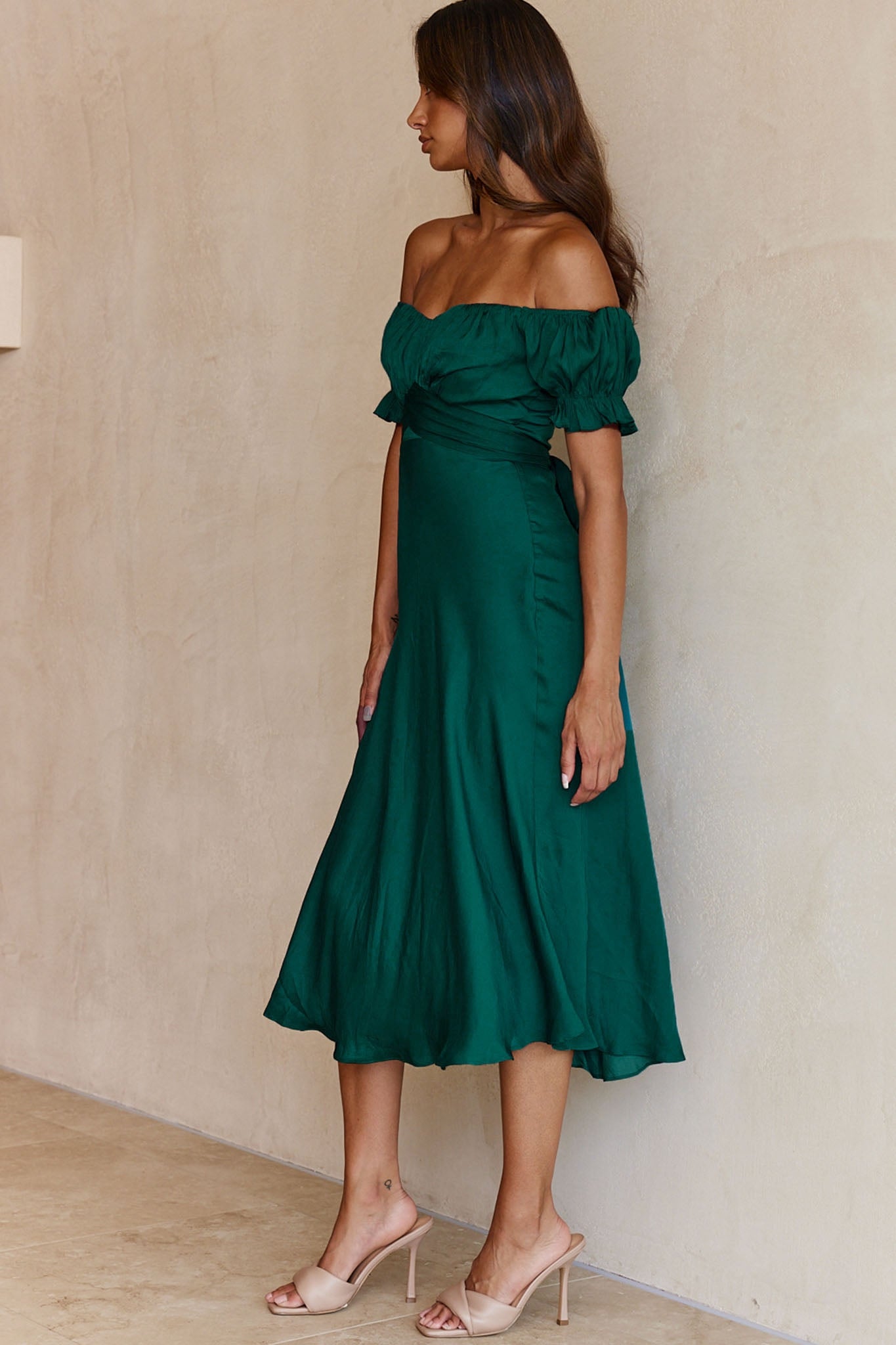 Linka Off-Shoulder Tie Back Midi Dress Forest Green-Maymioy