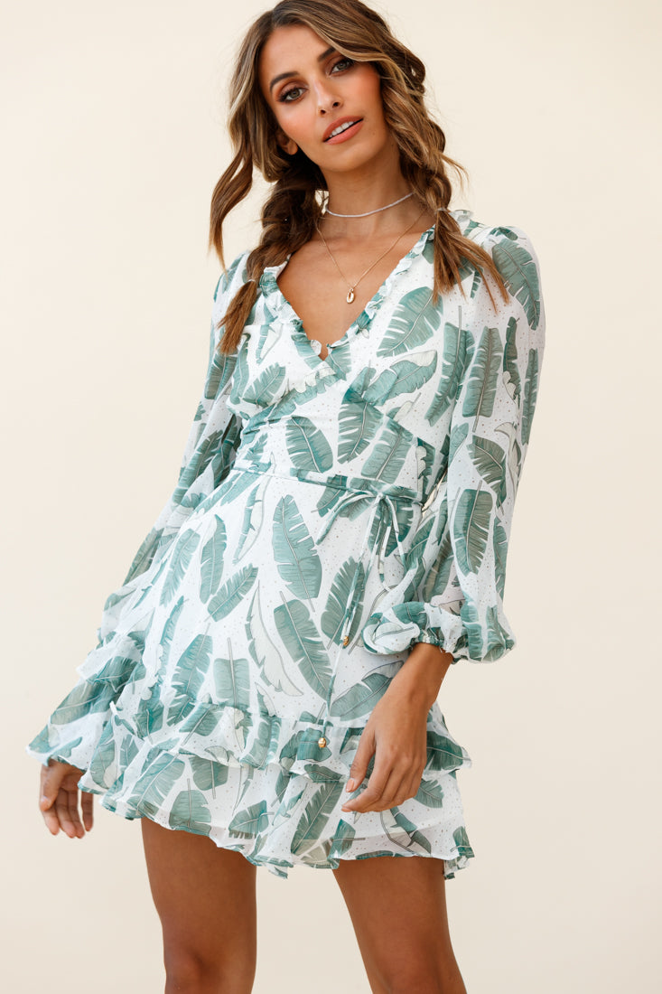 Tozzi Long Balloon Sleeve V-Neckline Dress Feather Print White-Maymioy