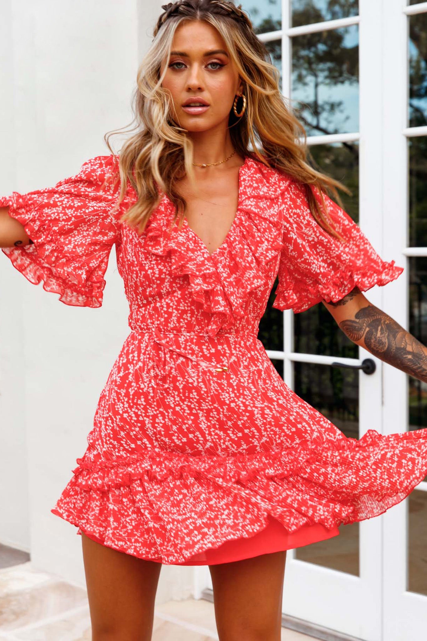 Las Palmas Frill Trim Keyhole Back Dress Floral Print Red.-Maymioy