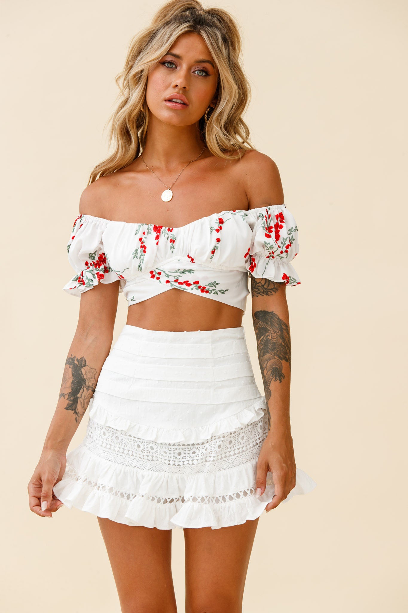 Linka Off-Shoulder Tie-Back Crop Top Red Floral Print White-Maymioy