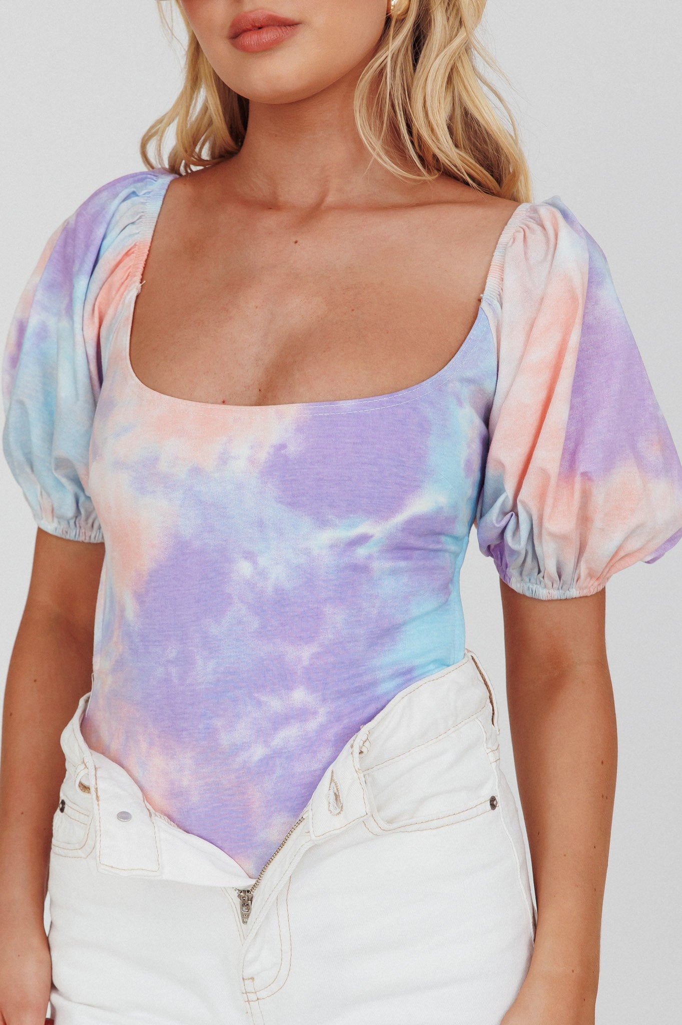 Just A Glimpse Puff Sleeve Open Back Bodysuit Tie-Dye Purple/Blue-Maymioy