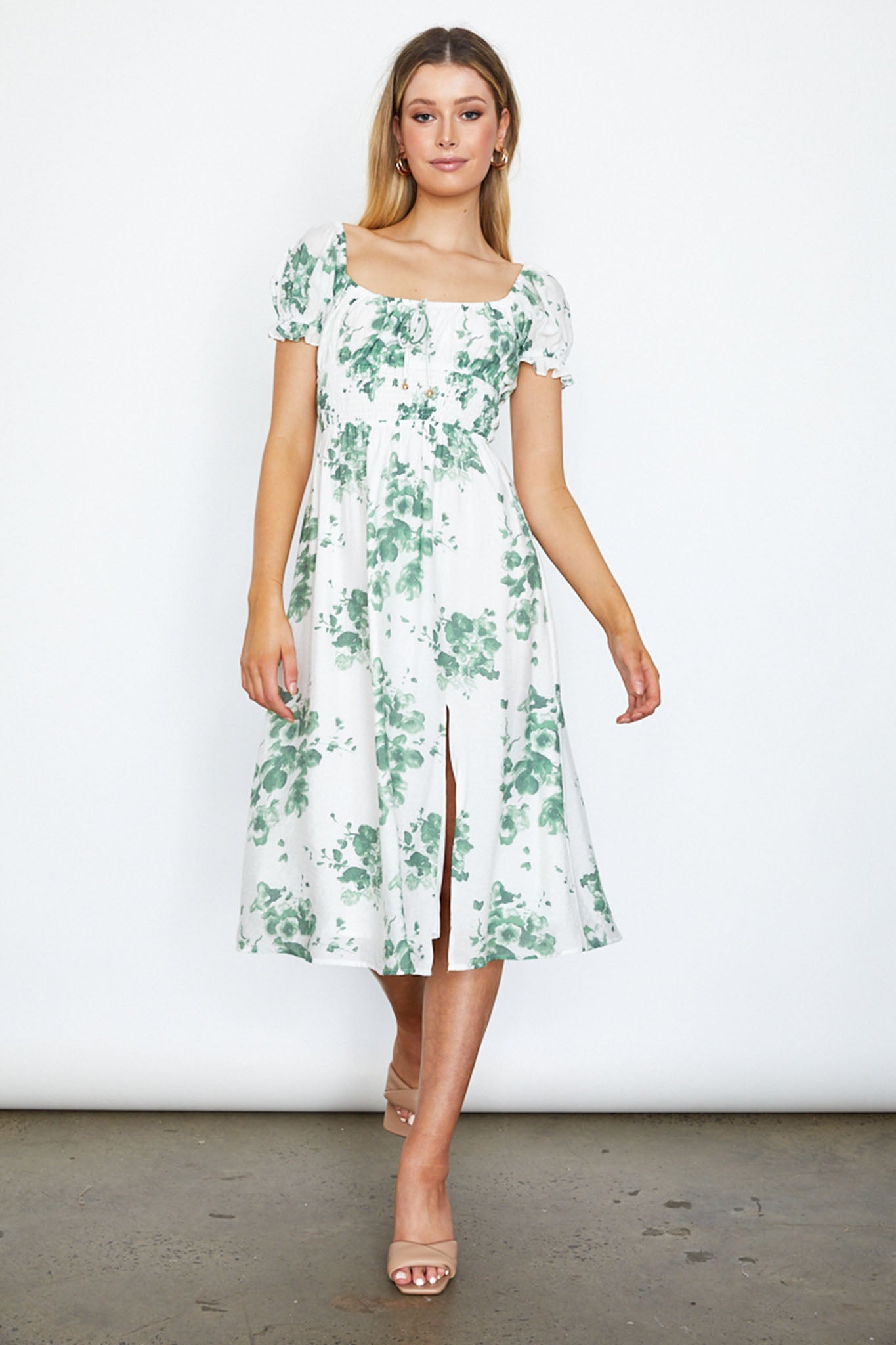 Amilie Shirred Waist Midi Dress Floral Print White/Olive-Maymioy