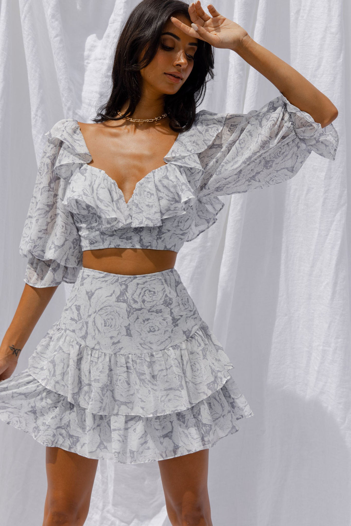 Kiss And Tell Ruffle Trim Balloon Sleeve Crop Top Rose Print Ink-Maymioy