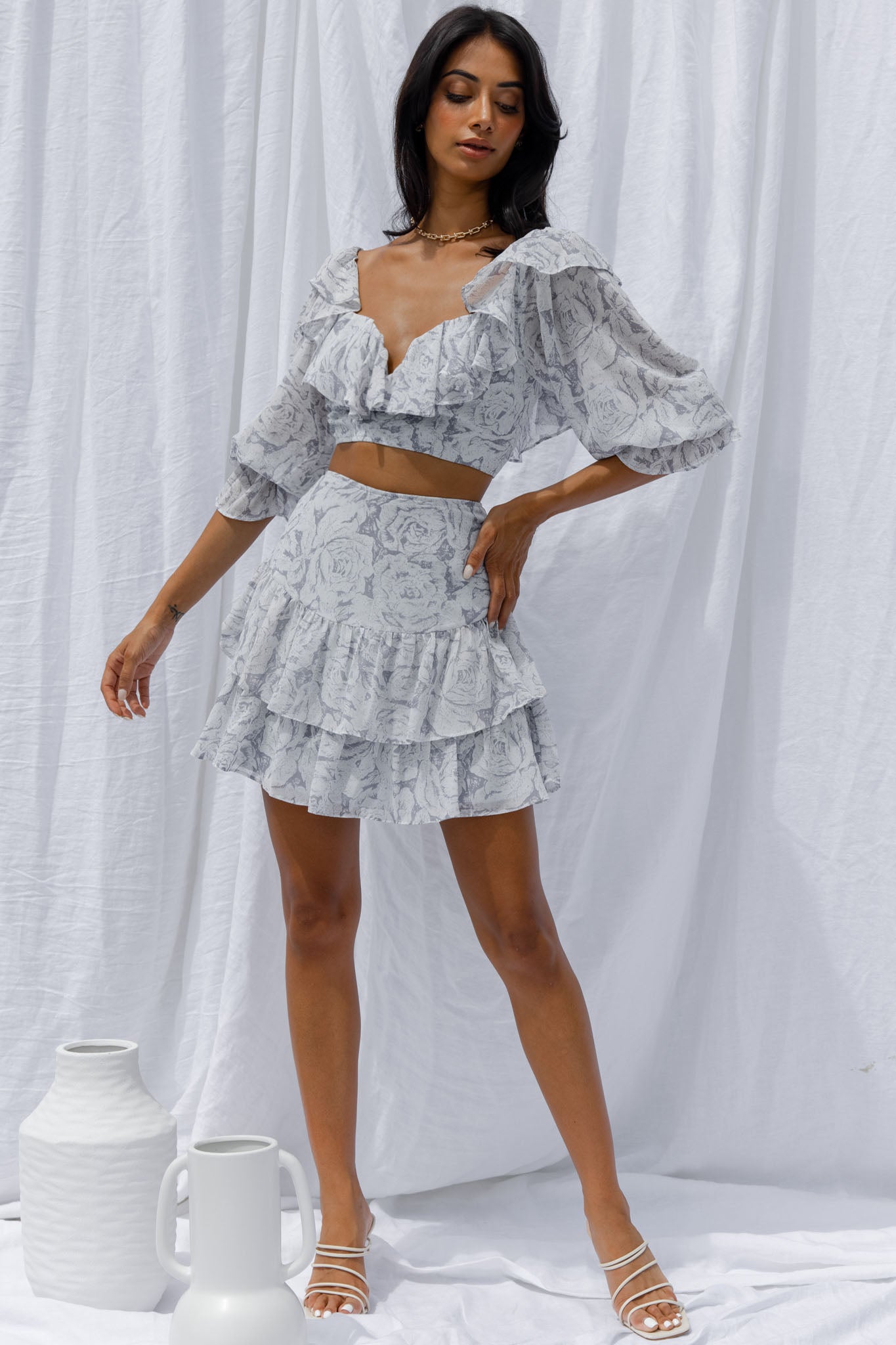 Kiss And Tell Ruffle Trim Balloon Sleeve Crop Top Rose Print Ink-Maymioy
