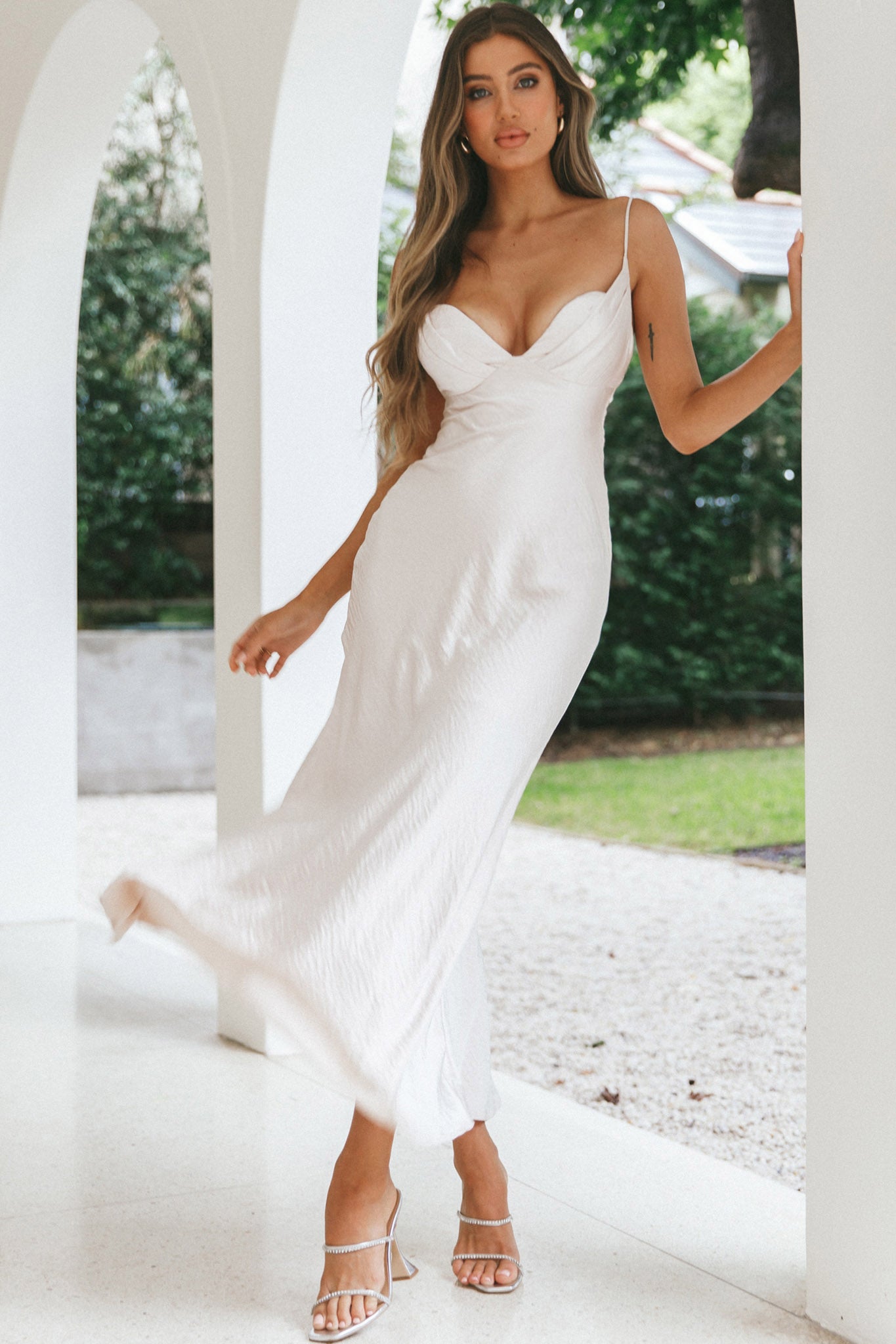 Infinity Pintuck Bust Maxi Dress Champagne-Maymioy