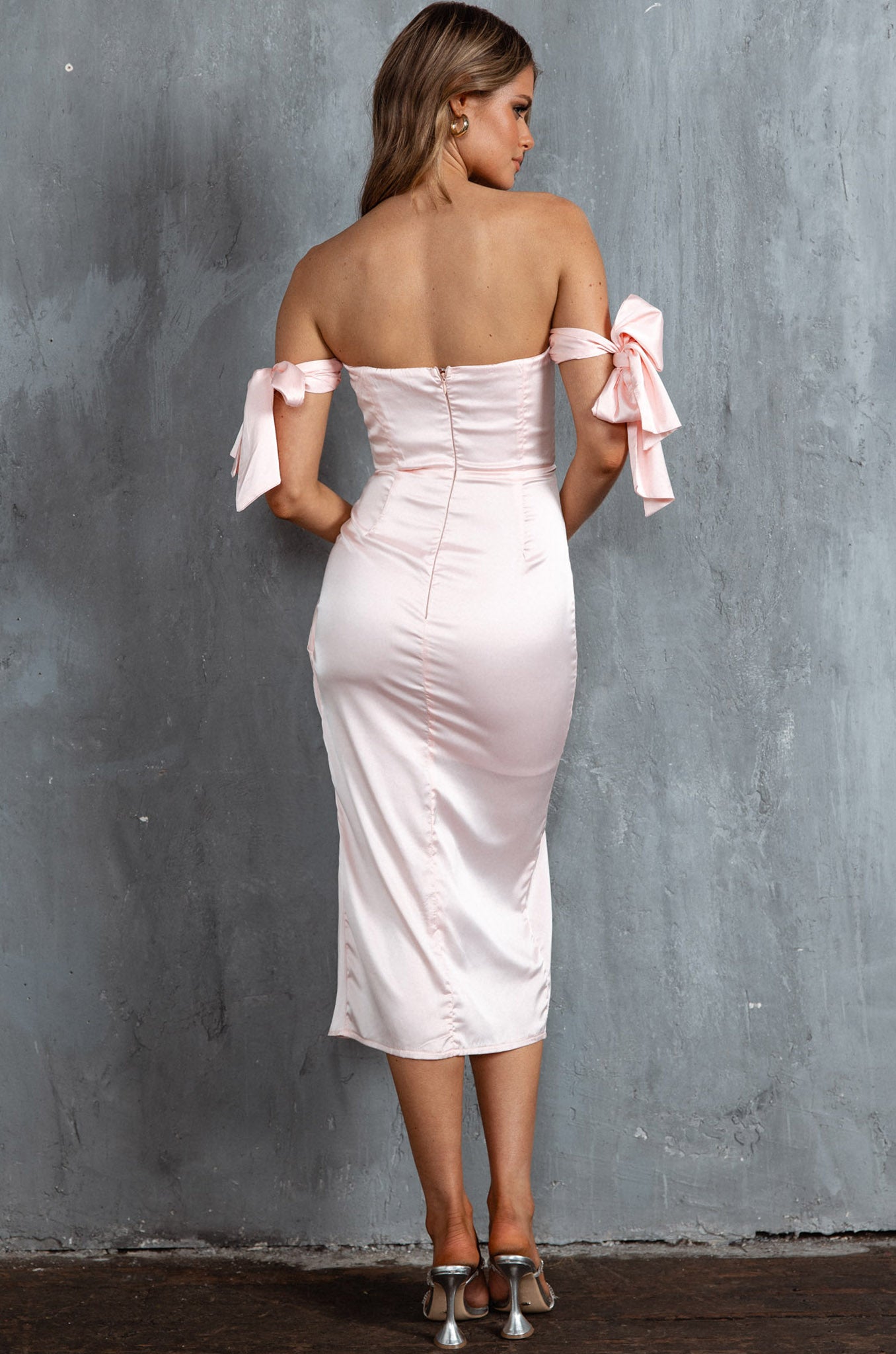 Engelique Tied Sleeve Midi Dress Blush-Maymioy
