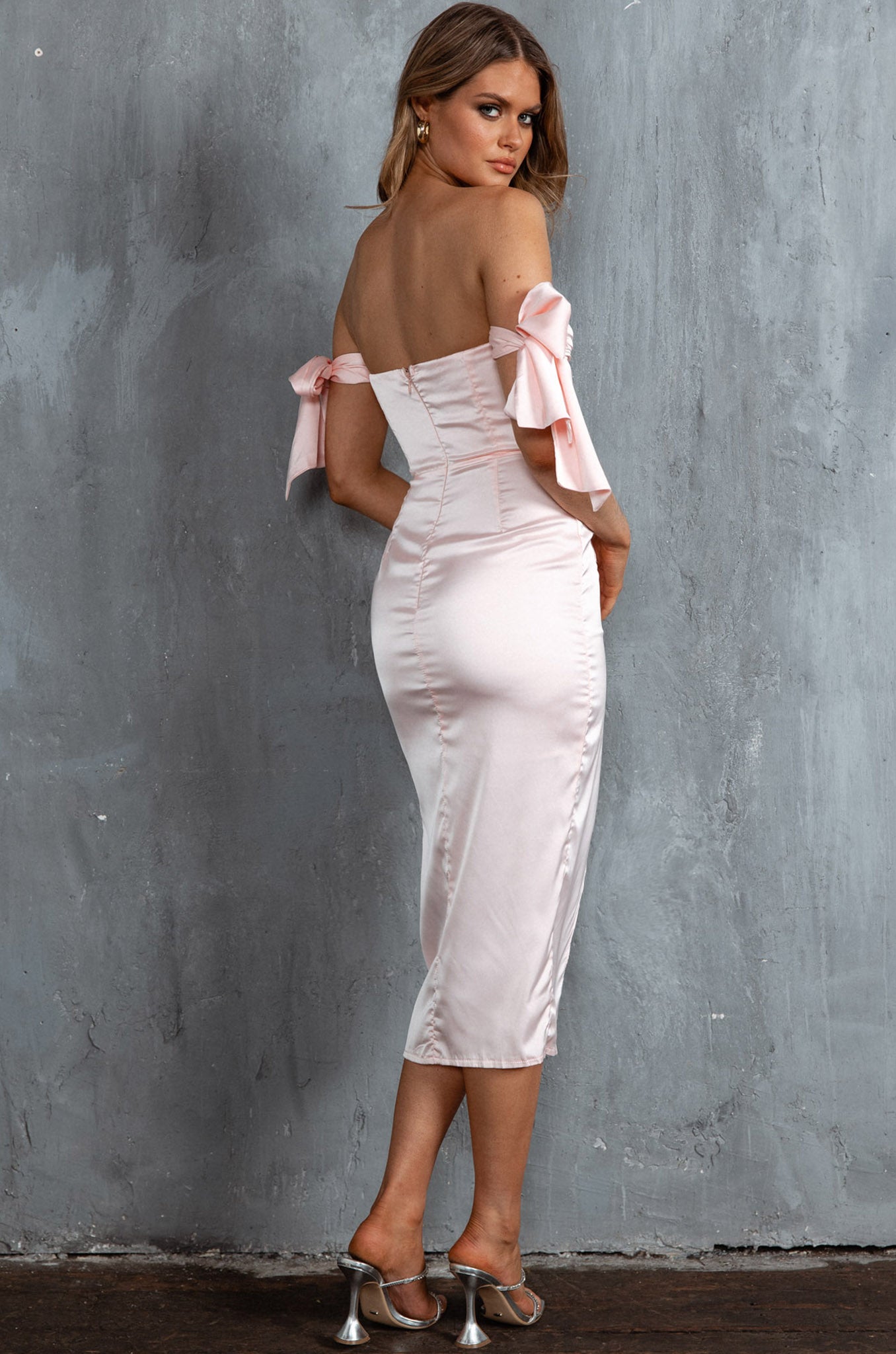Engelique Tied Sleeve Midi Dress Blush-Maymioy