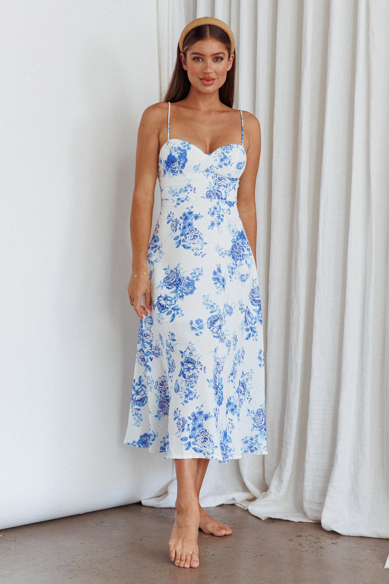 Mi Vida Sweetheart Neckline Midi Dress Floral Blue-Maymioy