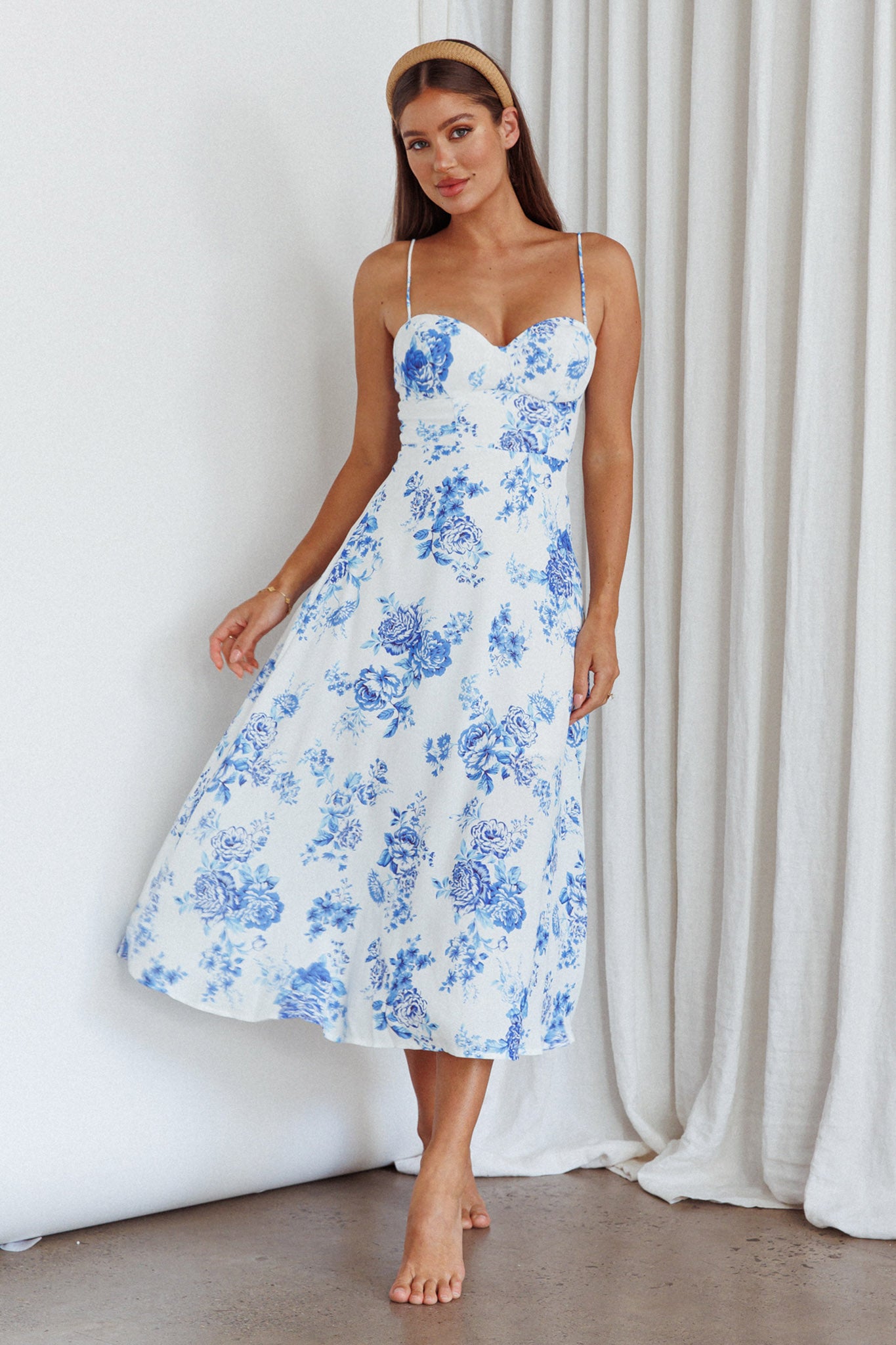 Mi Vida Sweetheart Neckline Midi Dress Floral Blue-Maymioy
