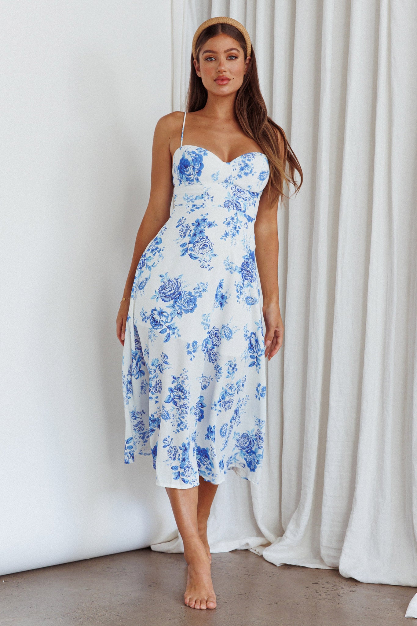 Mi Vida Sweetheart Neckline Midi Dress Floral Blue-Maymioy