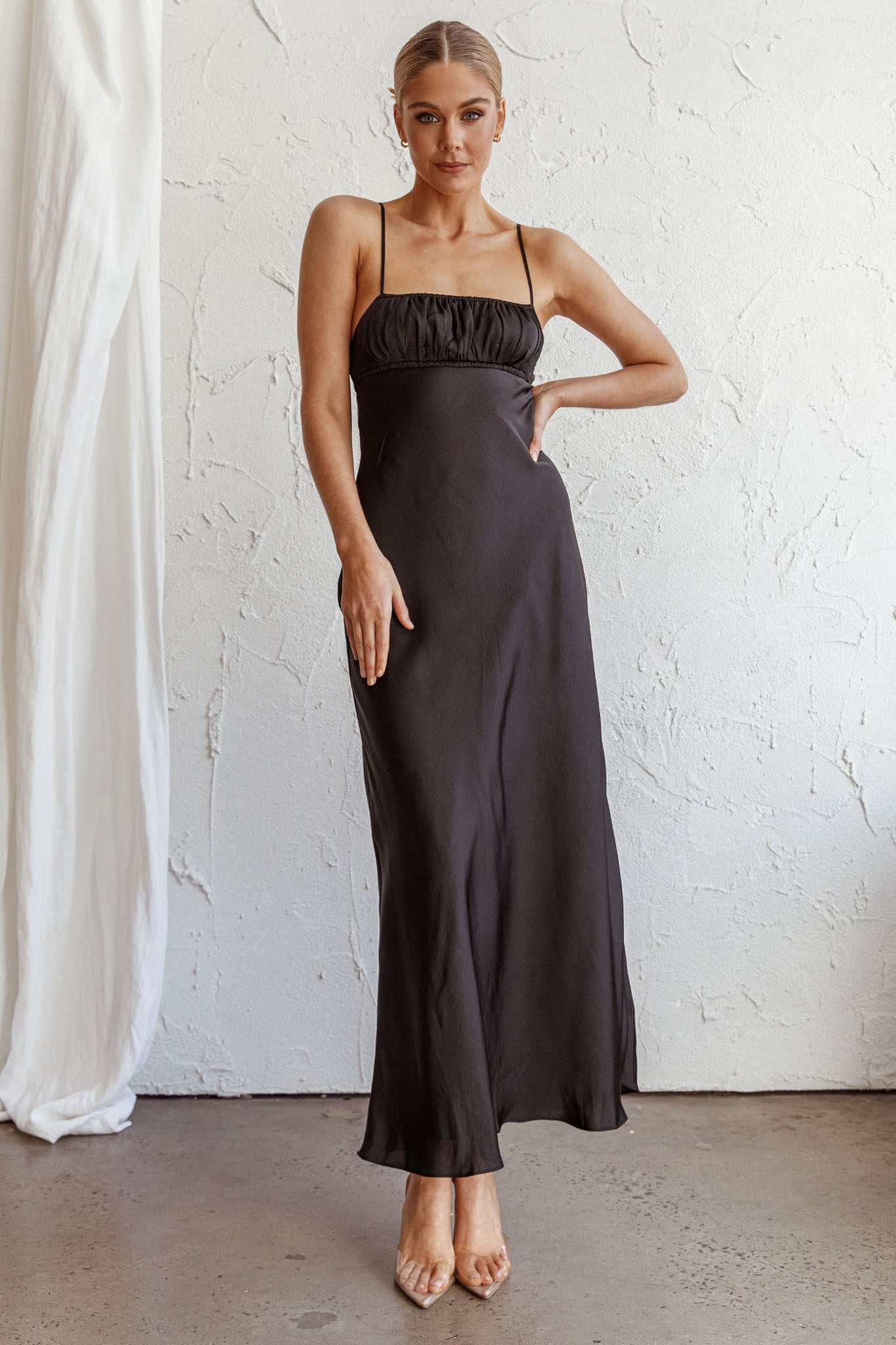 From Above V-Back Midi Dress Black-Maymioy