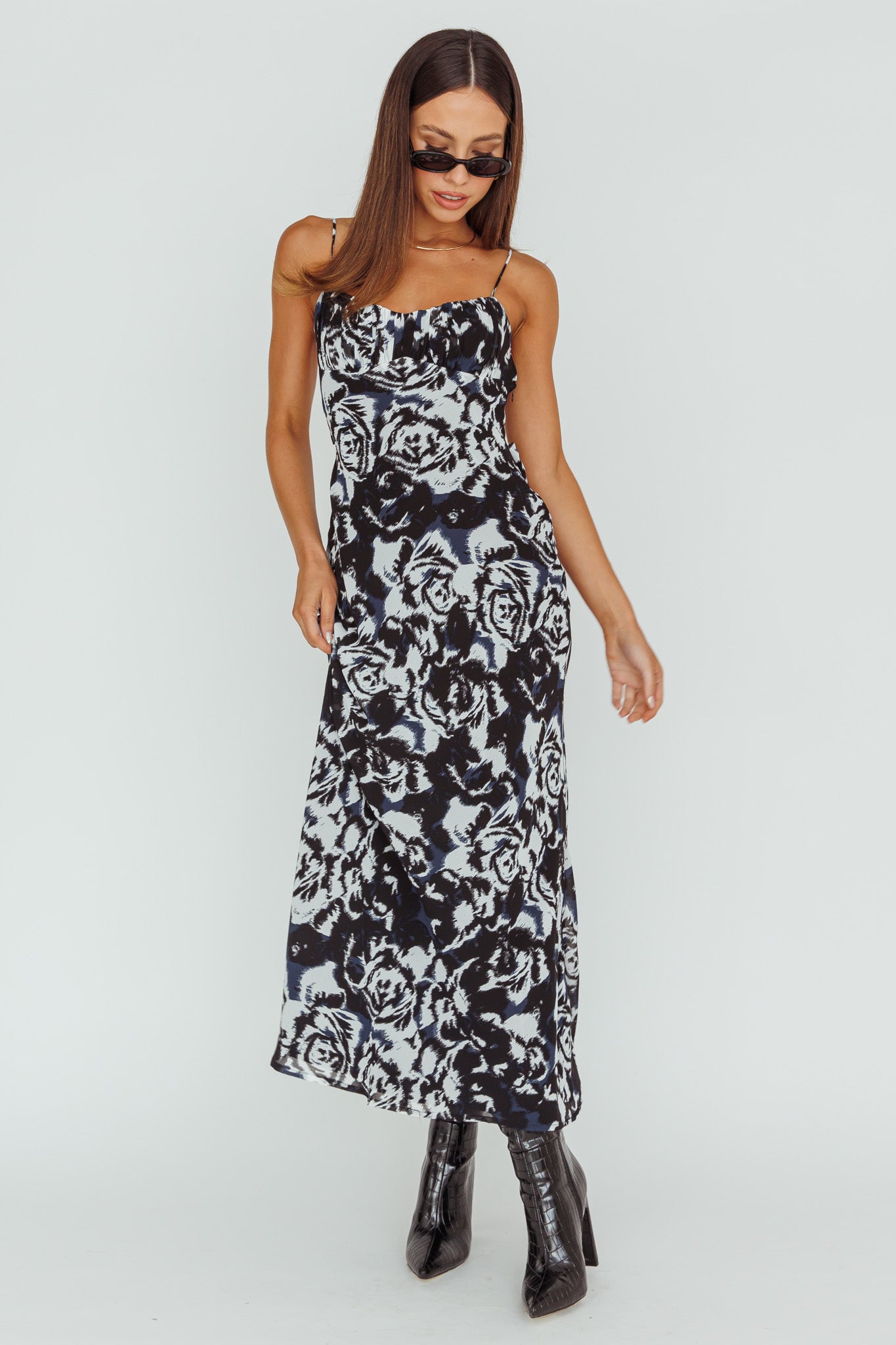 Nerida Twist Back Maxi Dress Swirl Black-Maymioy