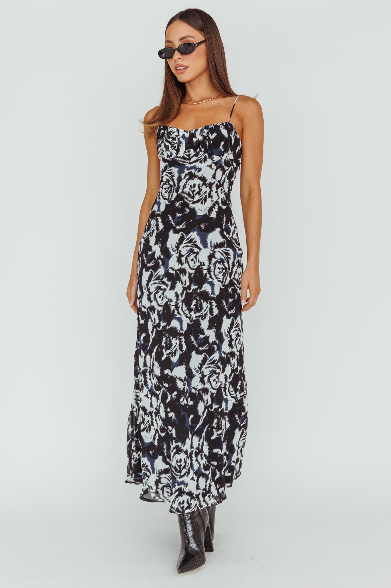 Nerida Twist Back Maxi Dress Swirl Black-Maymioy