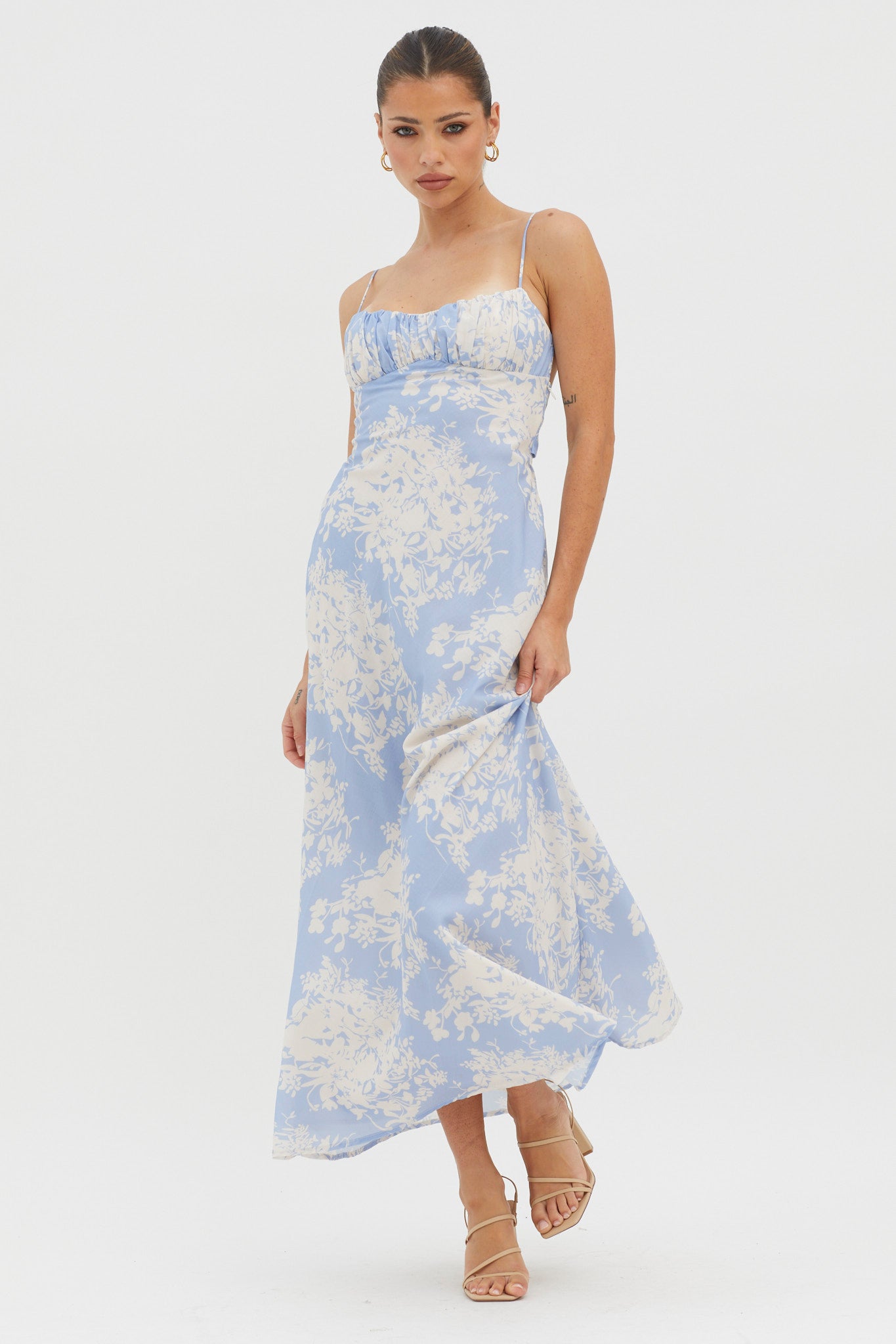 Nerida Twist Back Midi Dress Floral Blue-Maymioy