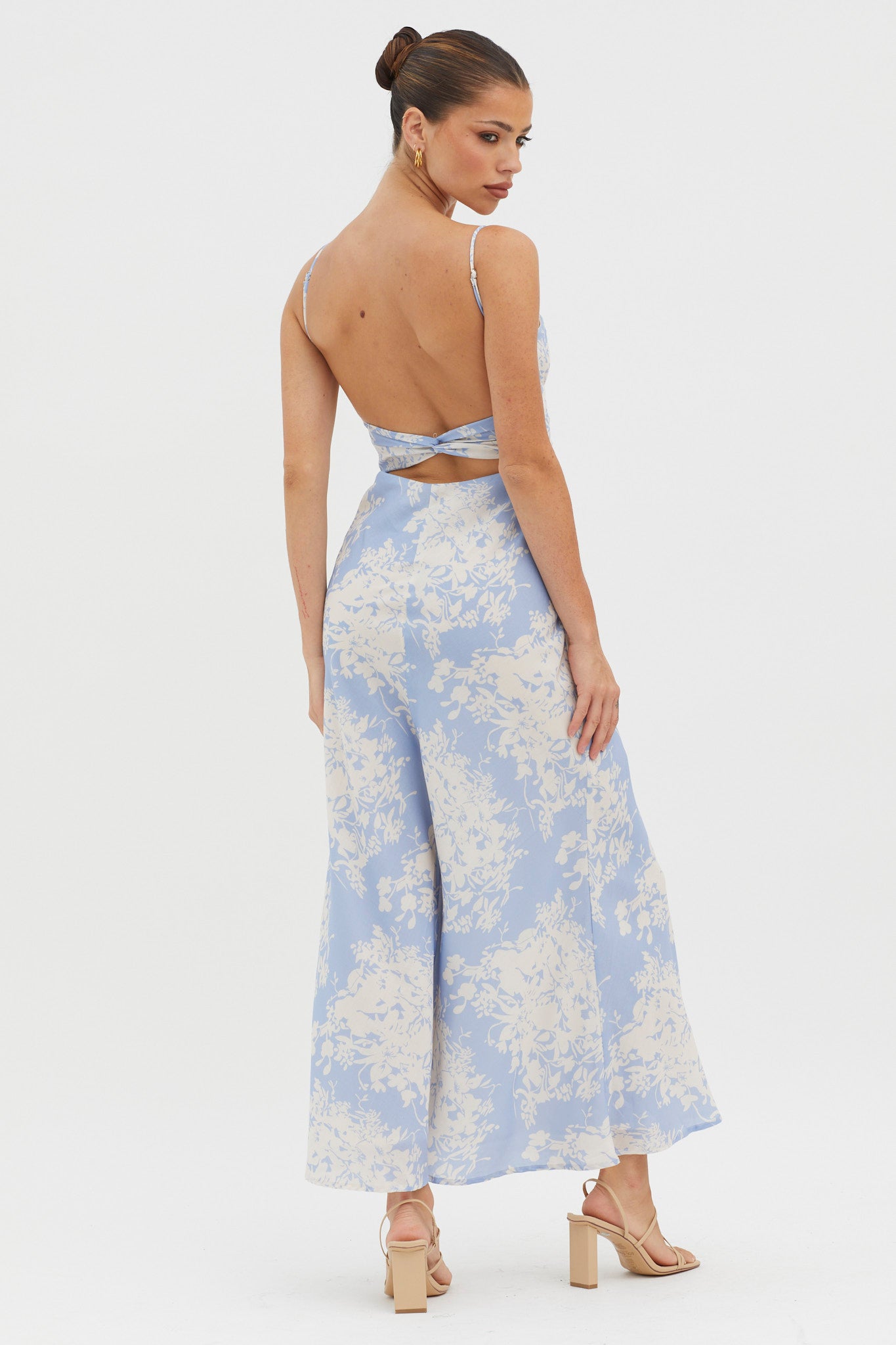 Nerida Twist Back Midi Dress Floral Blue-Maymioy