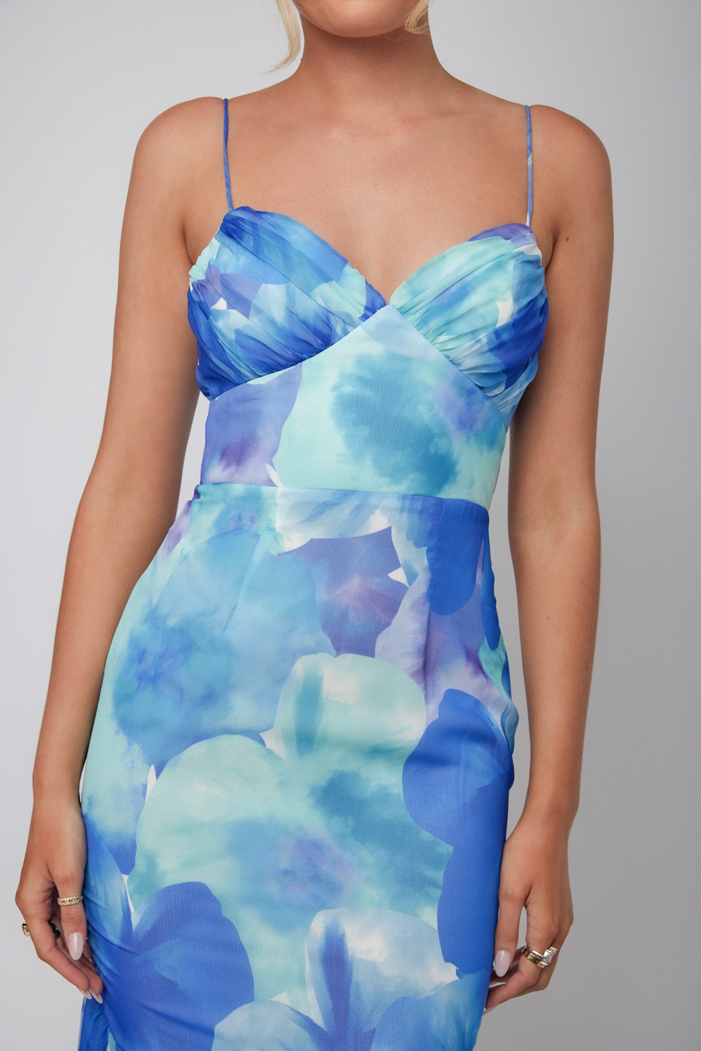 Sunni Low Back Midi Dress Floral Blue-Maymioy