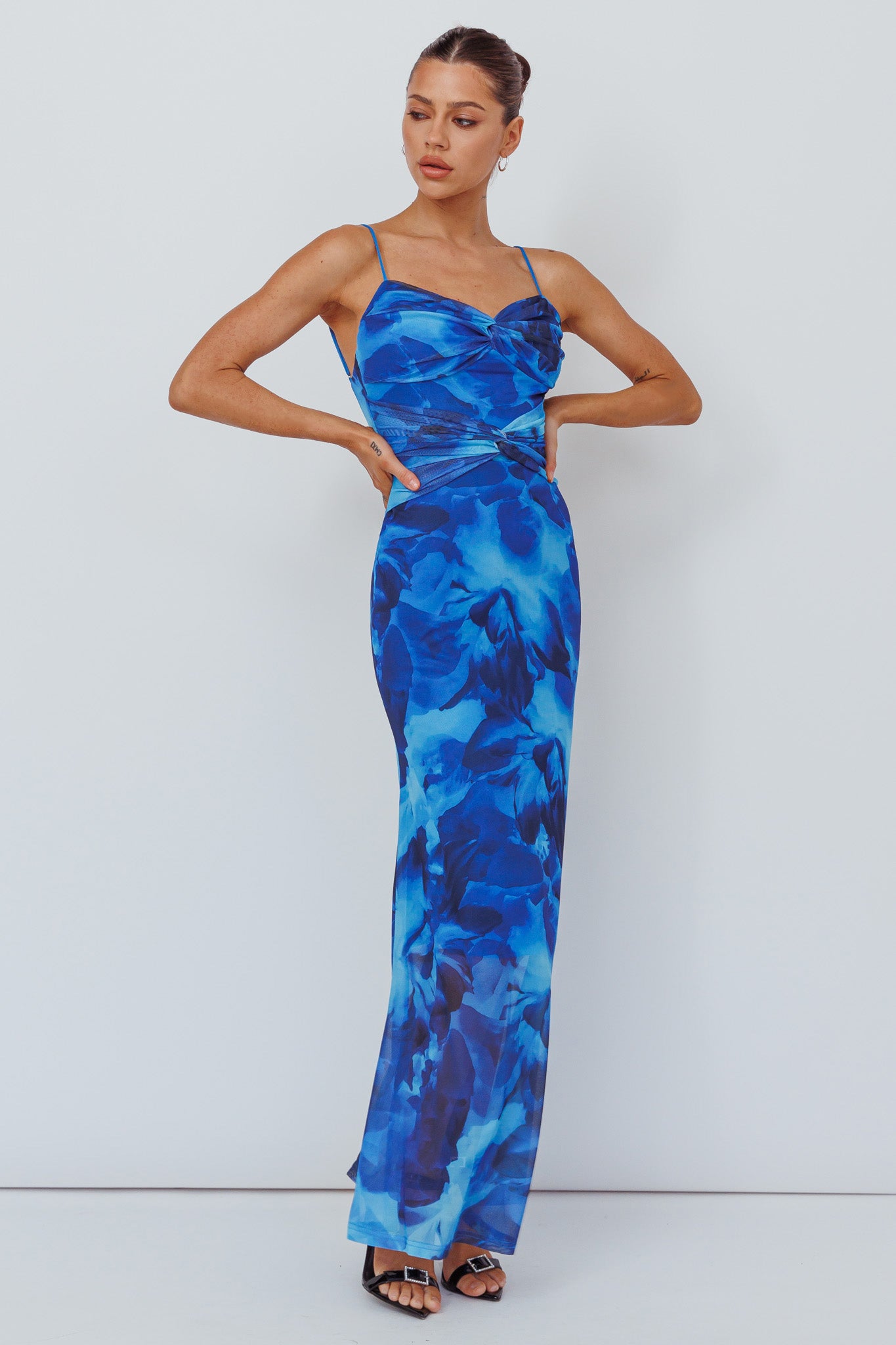Beulah Twist Bodice Maxi Dress Floral Blue-Maymioy