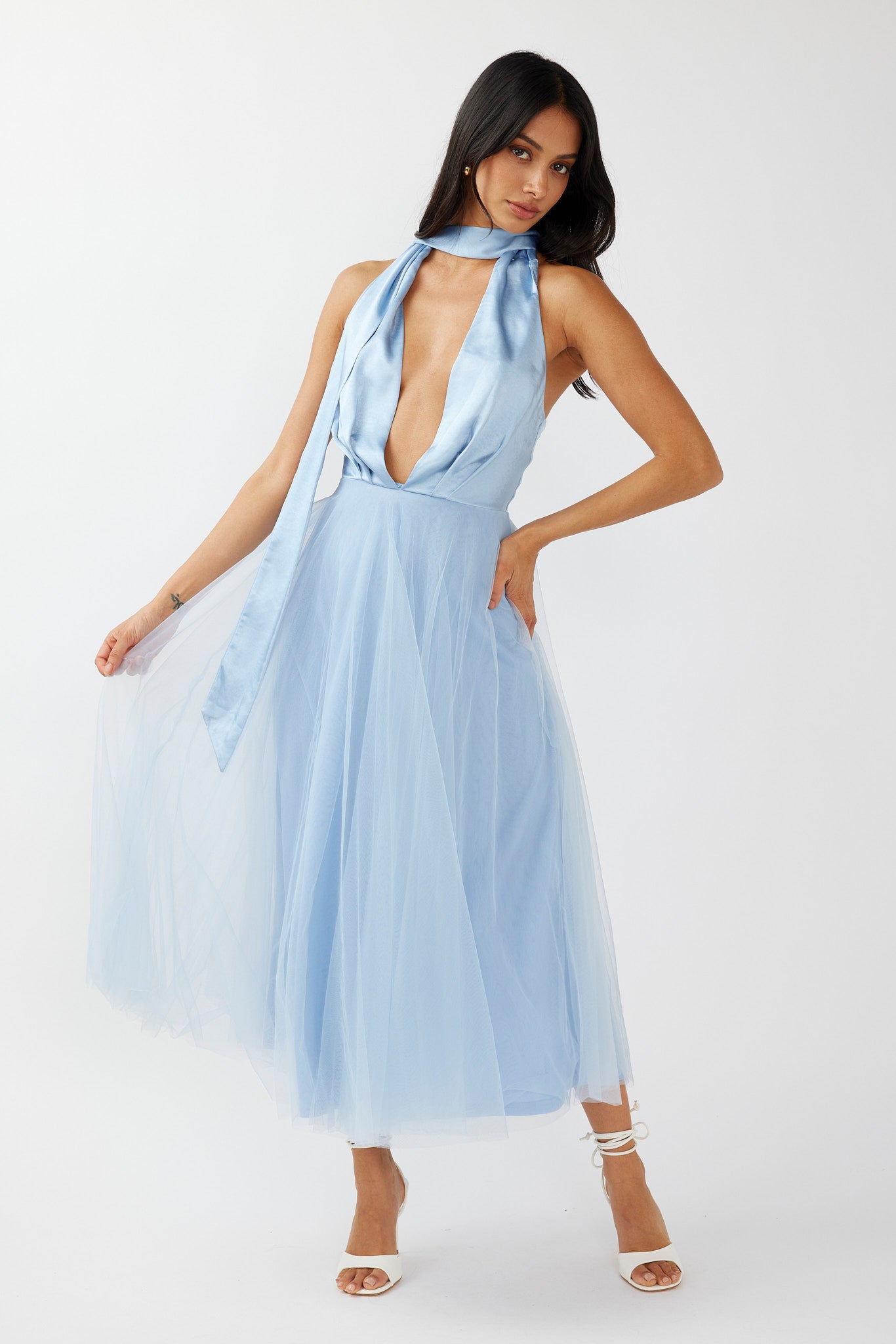 Darci Plunging Neckline Tulle Midi Dress Blue-Maymioy