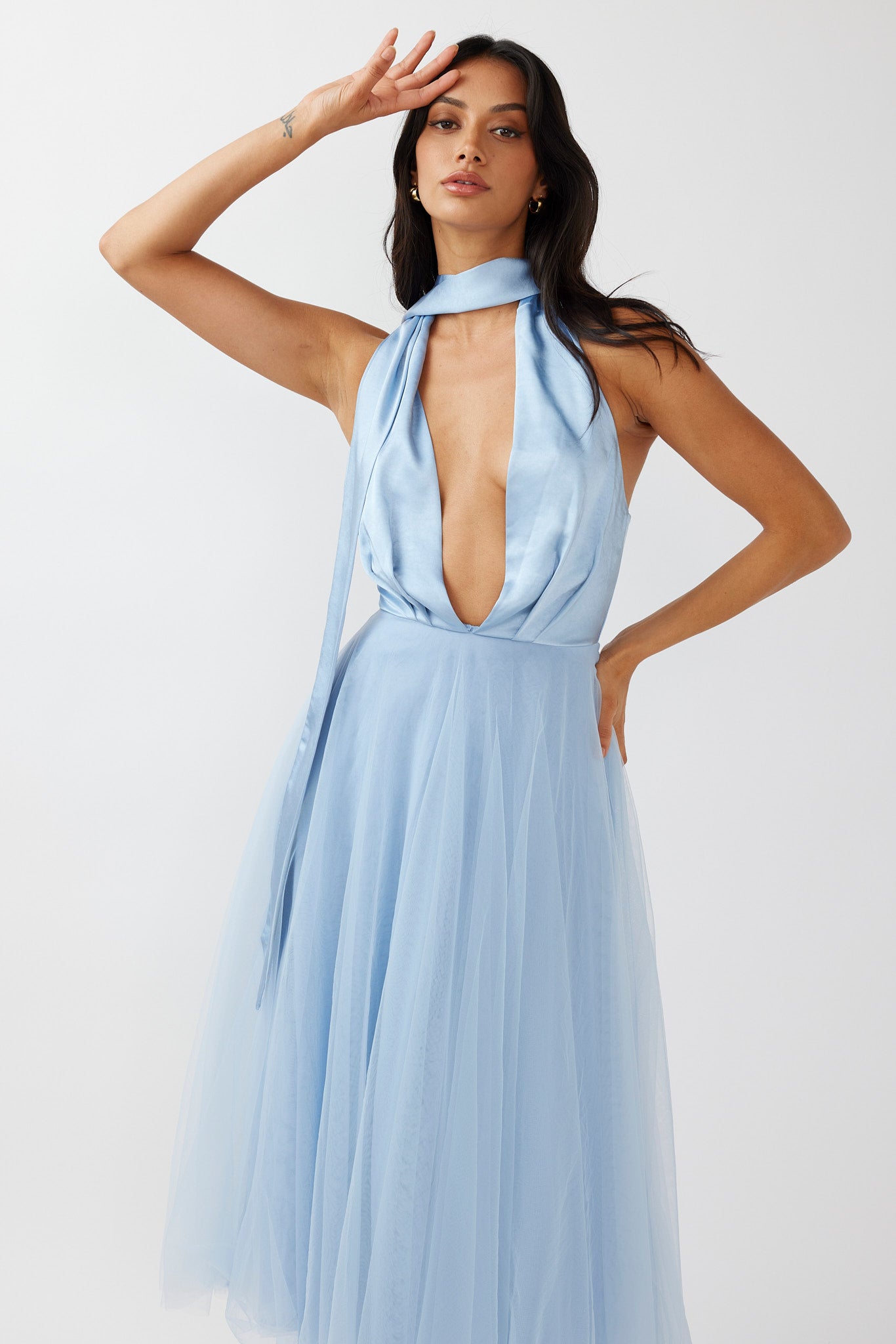 Darci Plunging Neckline Tulle Midi Dress Blue-Maymioy