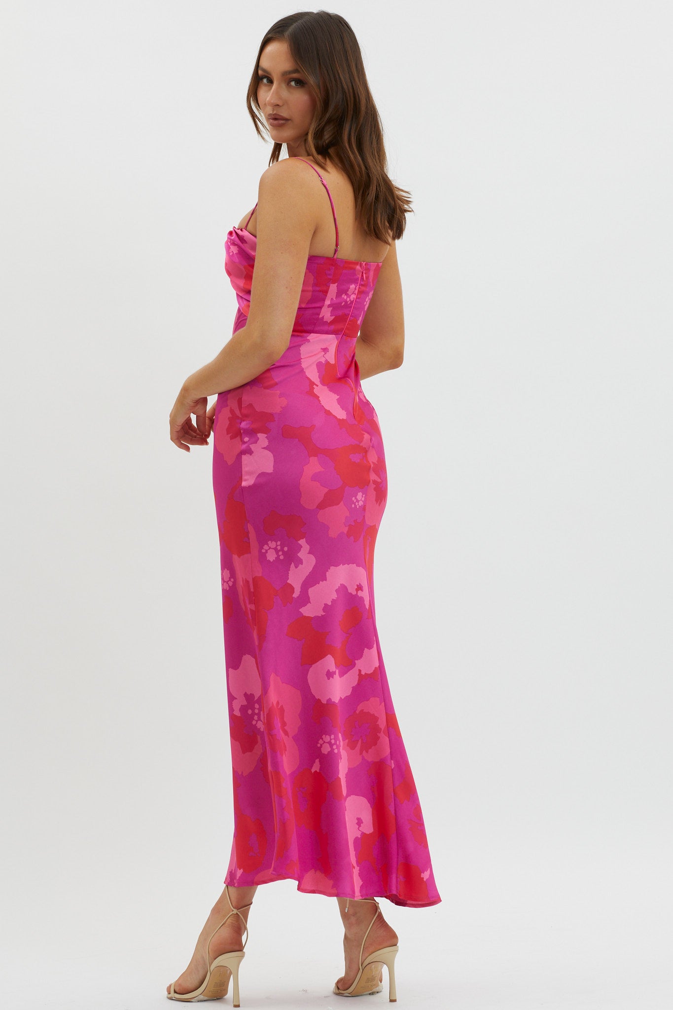 In A Daze Gathered Bust Midi Dress Pink-Maymioy