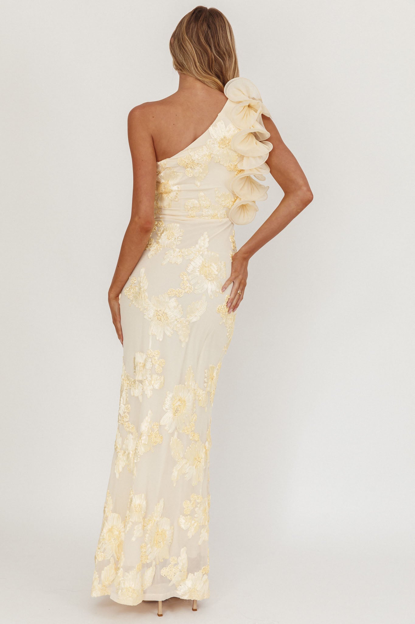 Deanna One-Shoulder Ruffle Maxi Dress Floral Texture Yellow-Maymioy