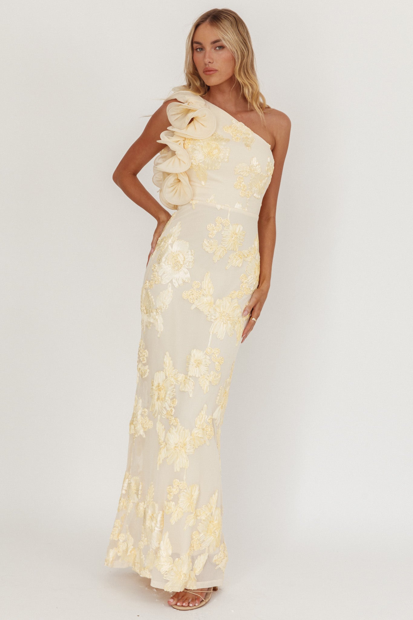 Deanna One-Shoulder Ruffle Maxi Dress Floral Texture Yellow-Maymioy