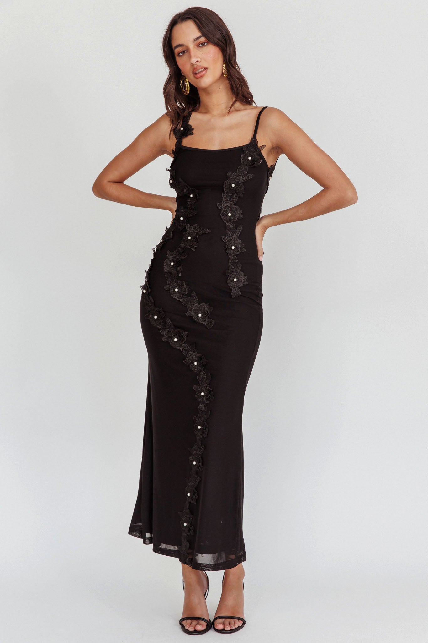 Like I'm Dreaming Floral Pearl Maxi Dress Black-Maymioy