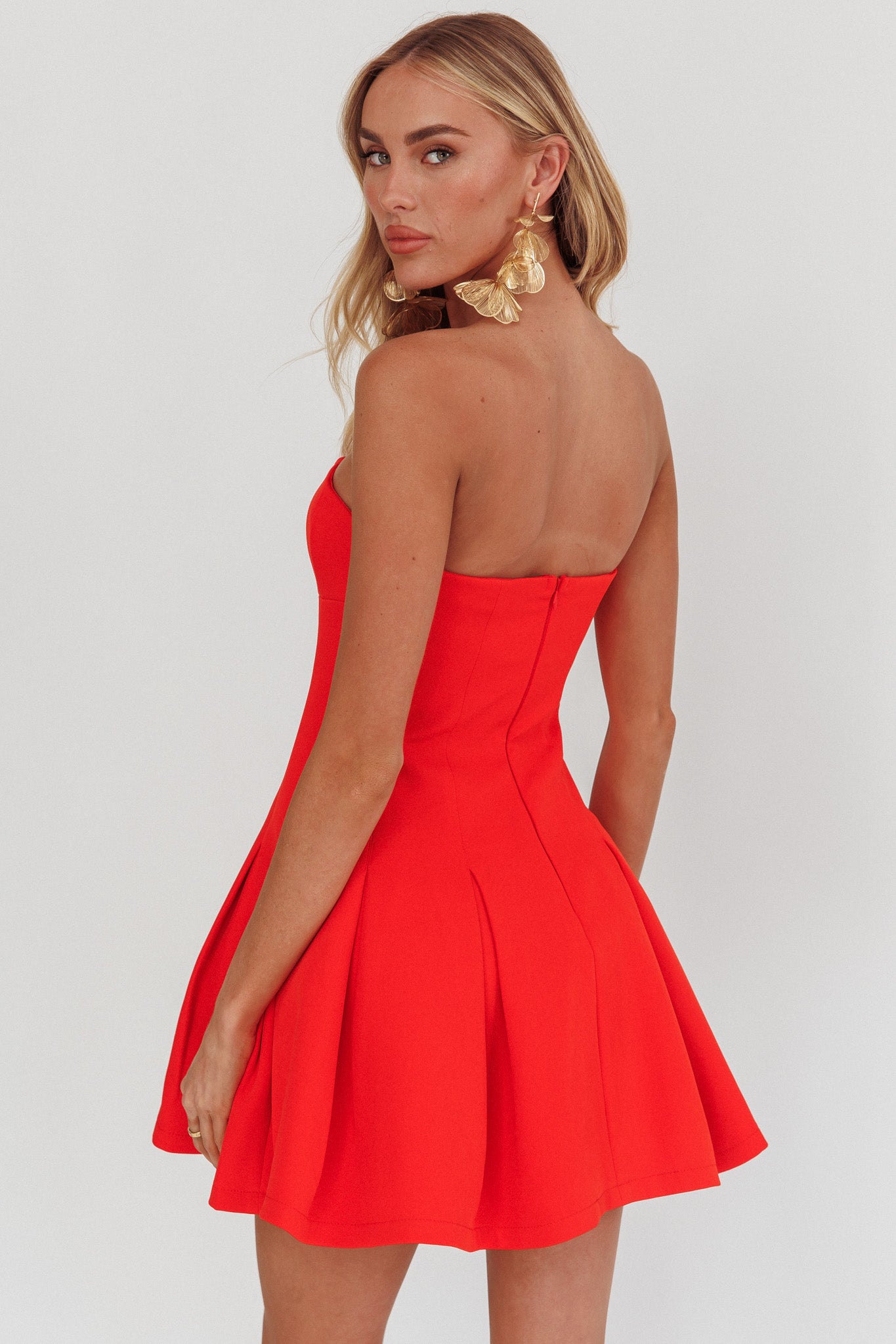Melodic Strapless Pleat Mini Dress Red-Maymioy