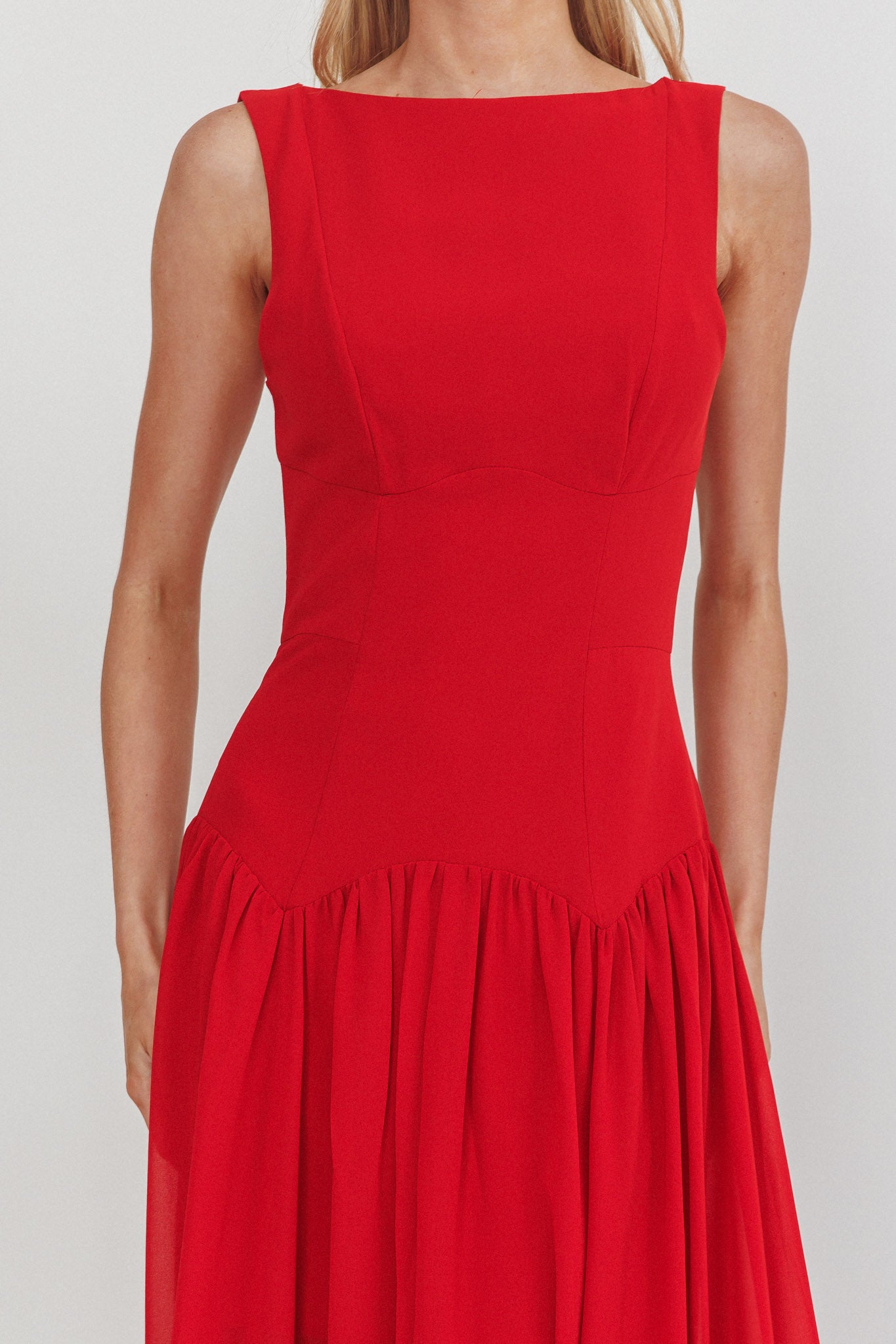 Opulent Low Back Maxi Dress Red-Maymioy