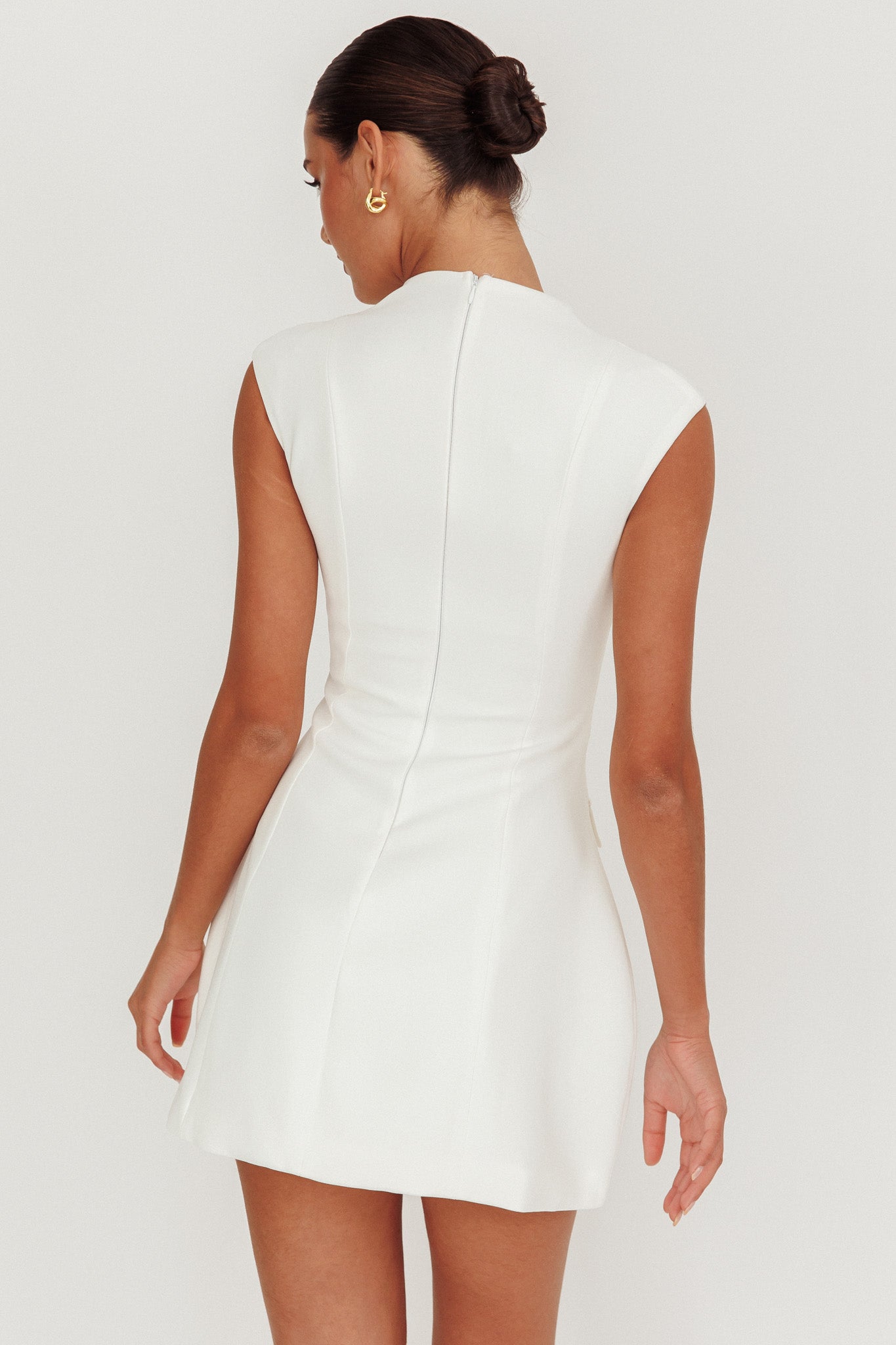 Heavenly Bodies Sleeveless Deep Neckline Mini Dress White-Maymioy