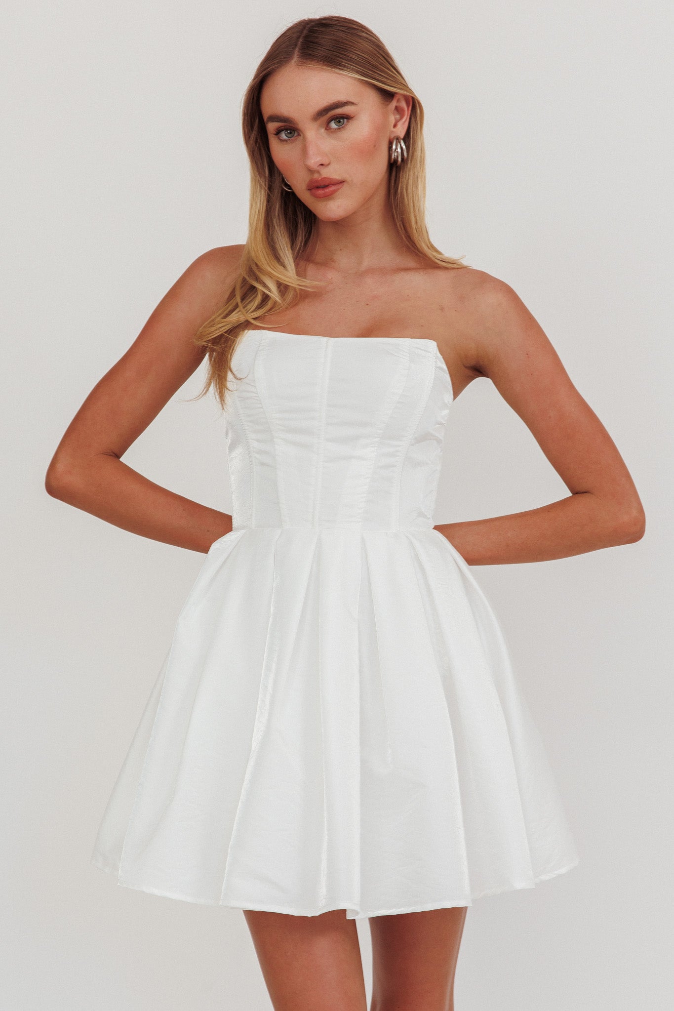 Loveless Strapless Flared Mini Dress Off White-Maymioy