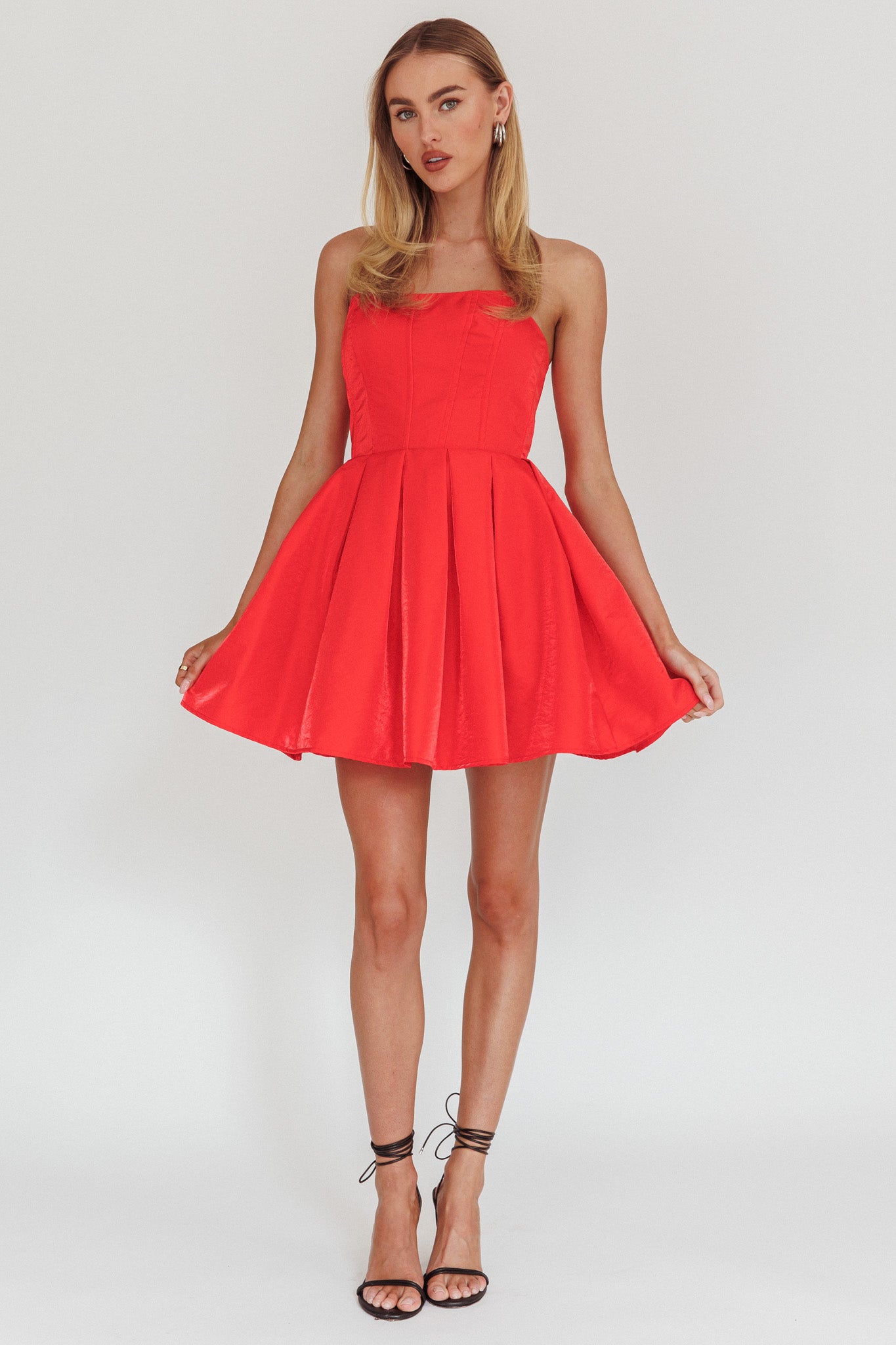 Loveless Strapless Flared Mini Dress Red-Maymioy