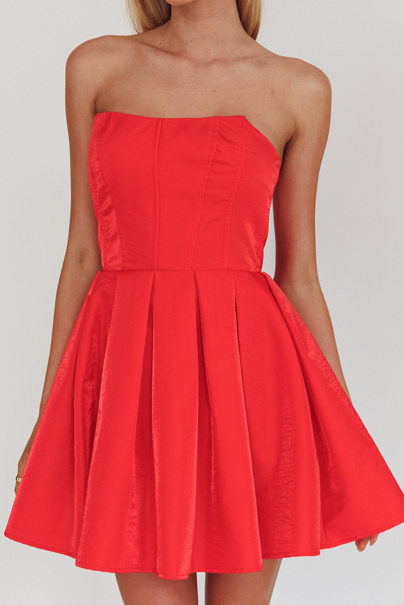 Loveless Strapless Flared Mini Dress Red-Maymioy
