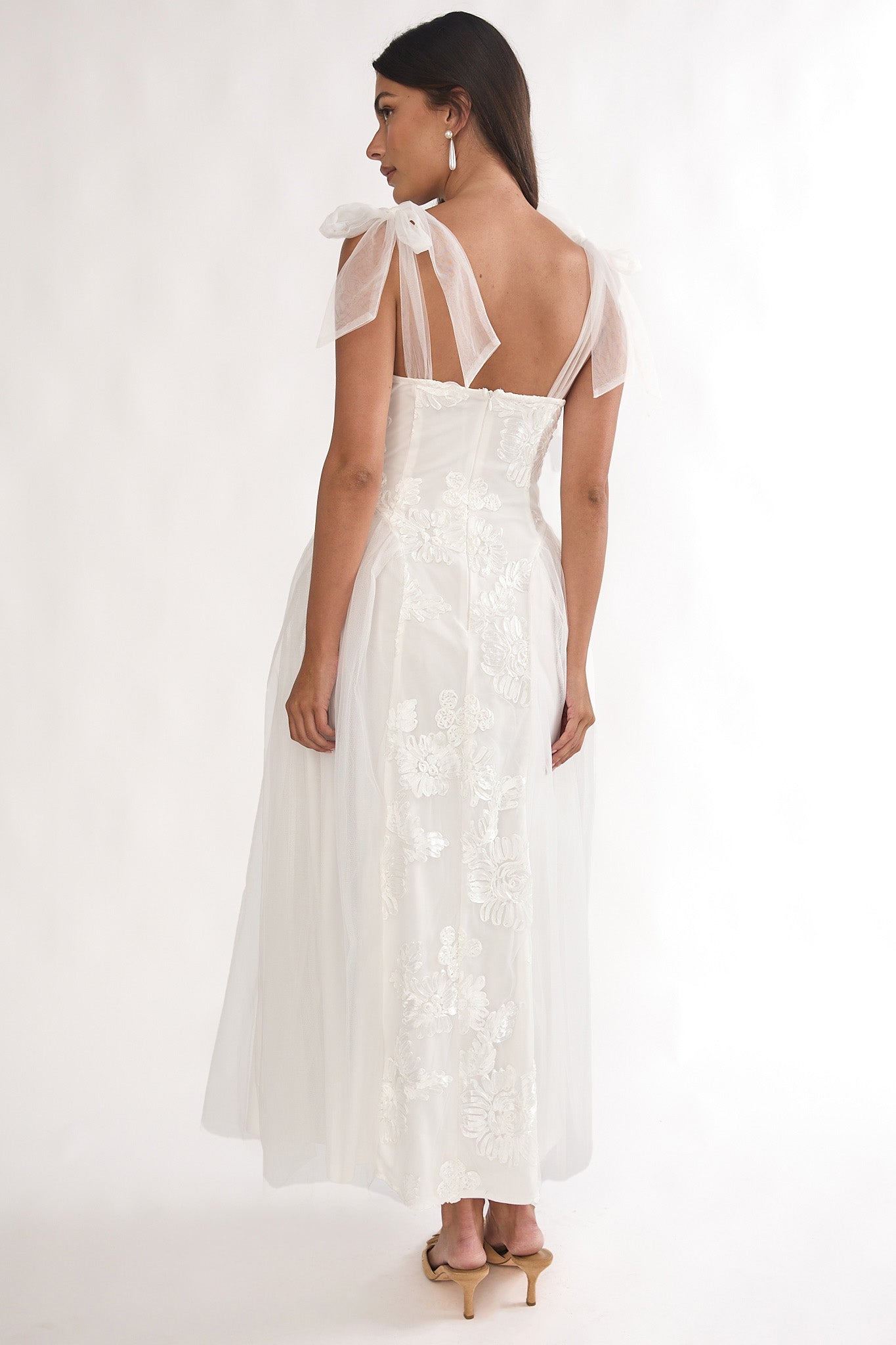 Serifine Floral Embellished Bow Maxi Dress White-Maymioy
