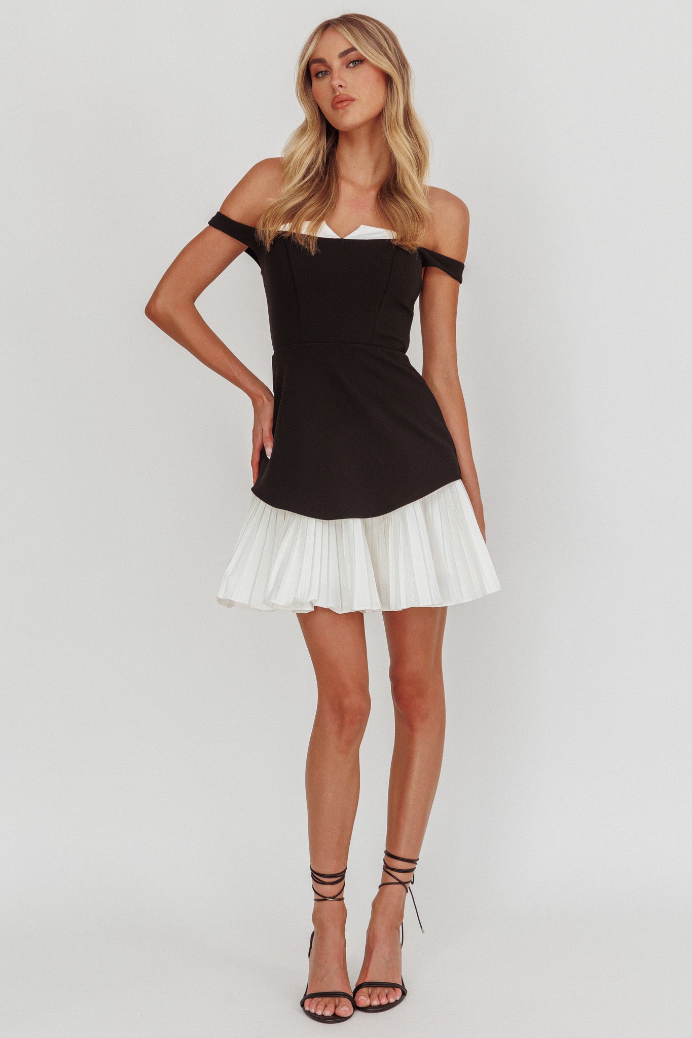 Devoted Love Pleat Hem Mini Dress Contrast Black-Maymioy