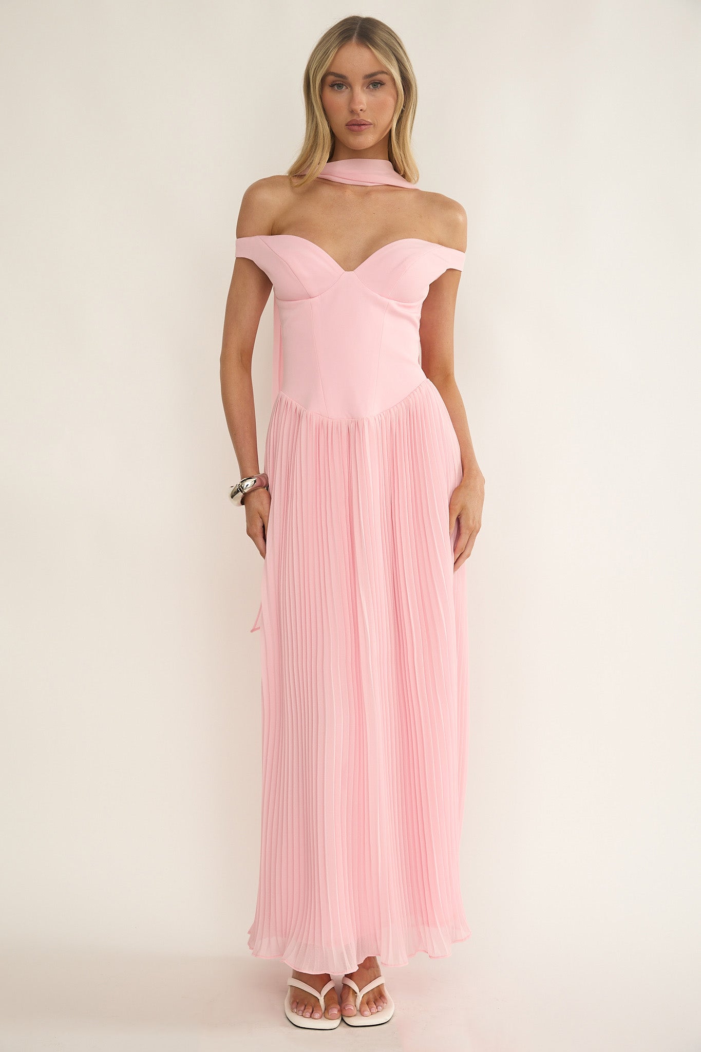 Quinnae Off-Shoulder Accordion Pleat Maxi Dress Pink-Maymioy
