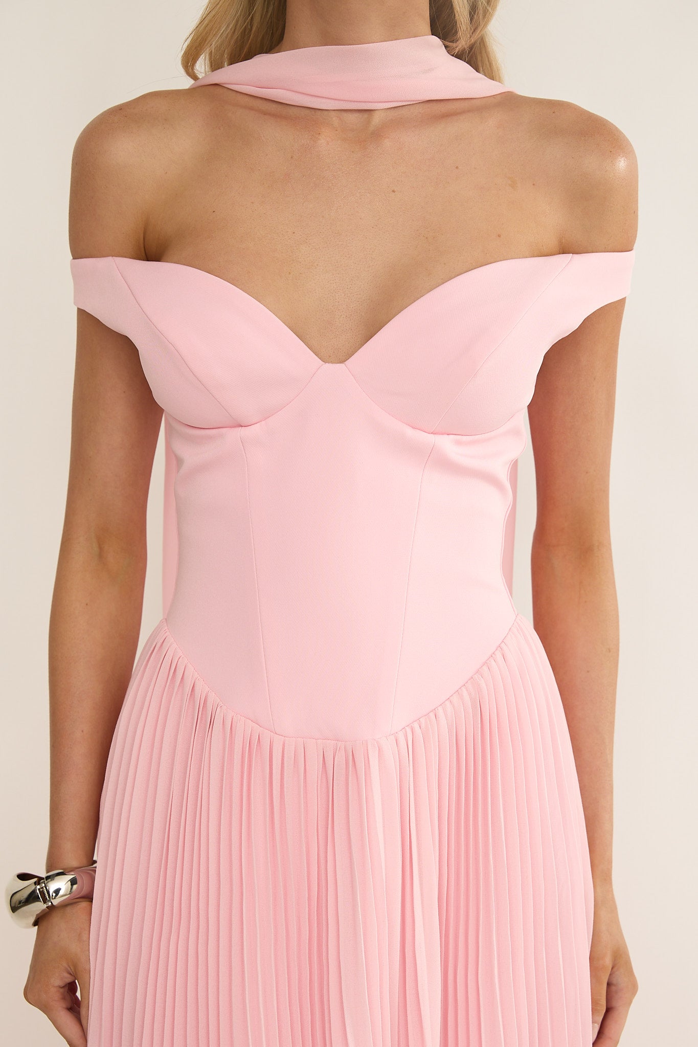Quinnae Off-Shoulder Accordion Pleat Maxi Dress Pink-Maymioy