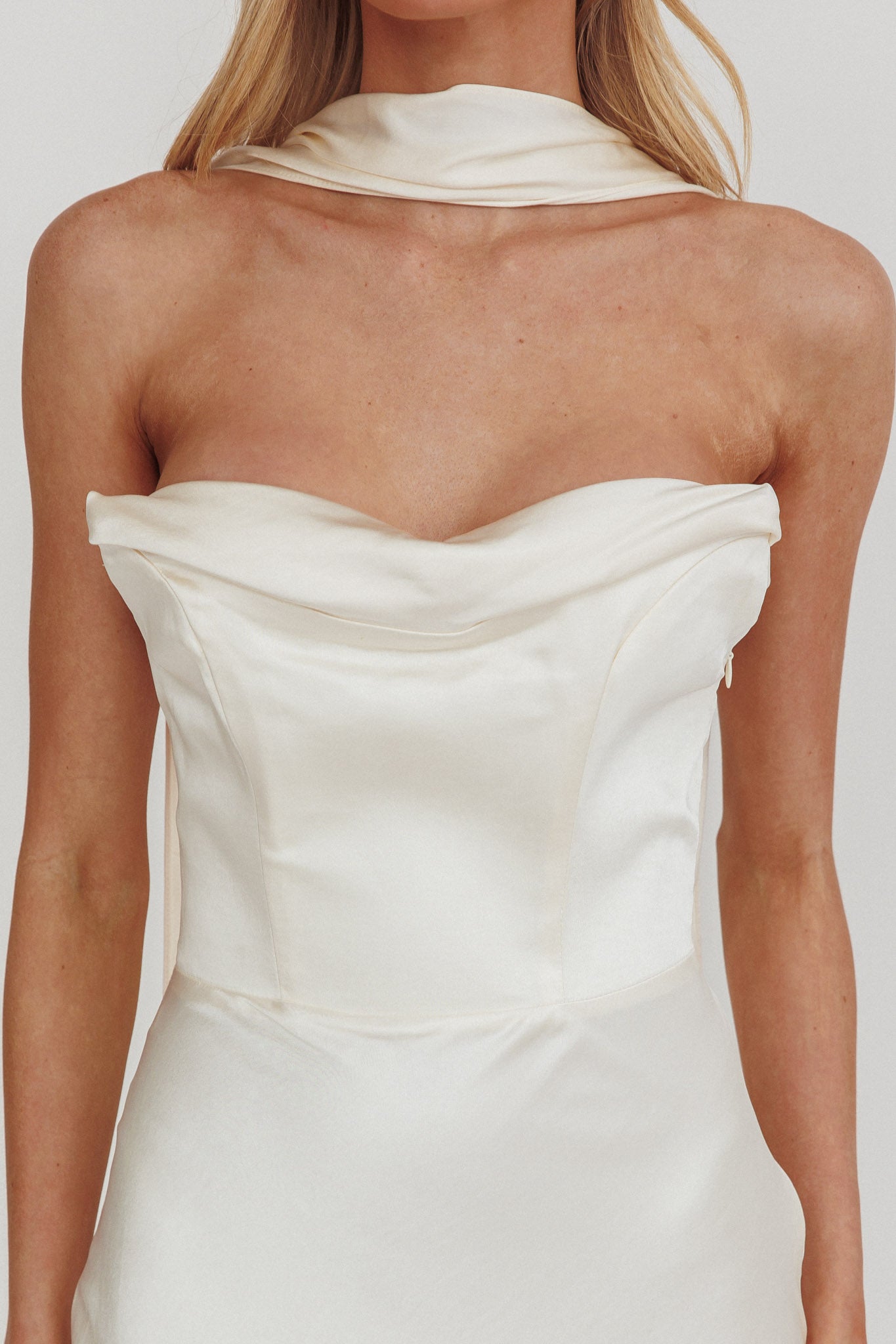 Navi Strapless Laced Back Maxi Dress Oyster-Maymioy