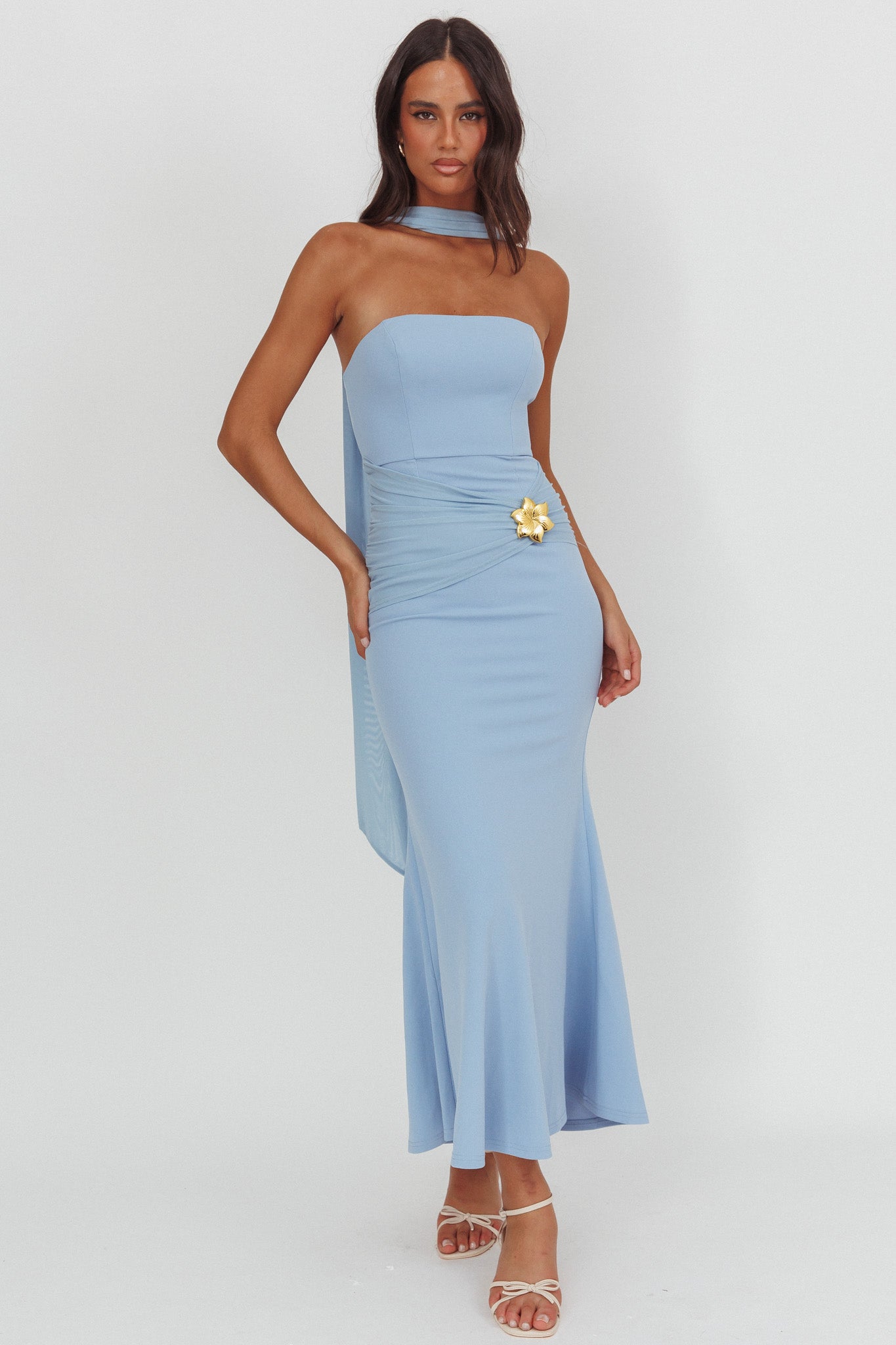 Jeramia Strapless Brooch Maxi Dress Blue-Maymioy
